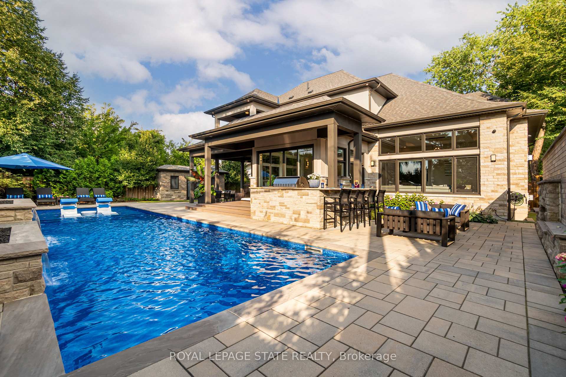 Photo 41 of 100 Seneca Drive, Hamilton, Ancaster — HOMEH