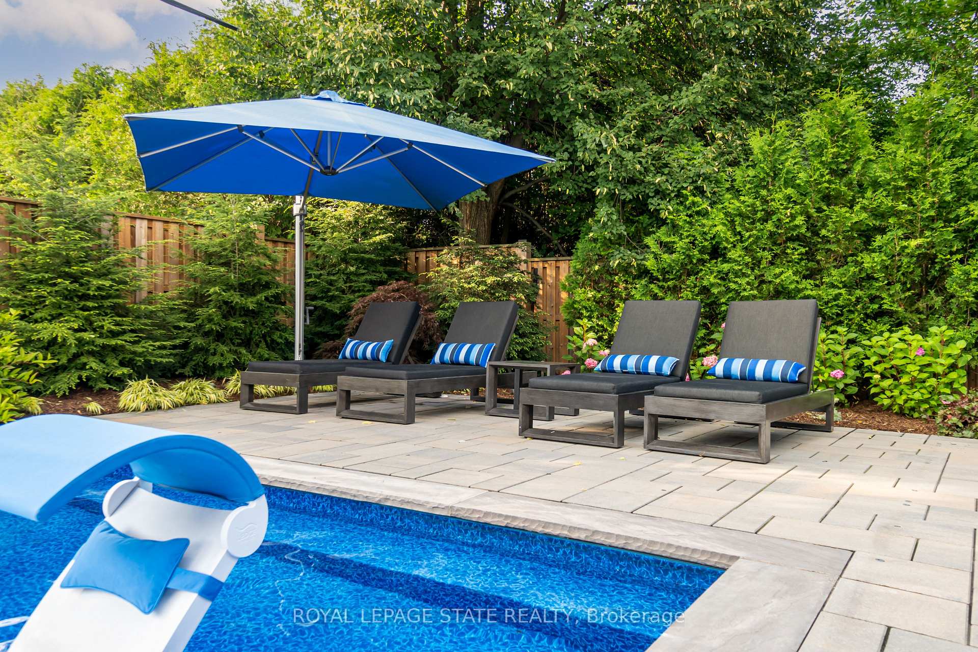 Photo 43 of 100 Seneca Drive, Hamilton, Ancaster — HOMEH