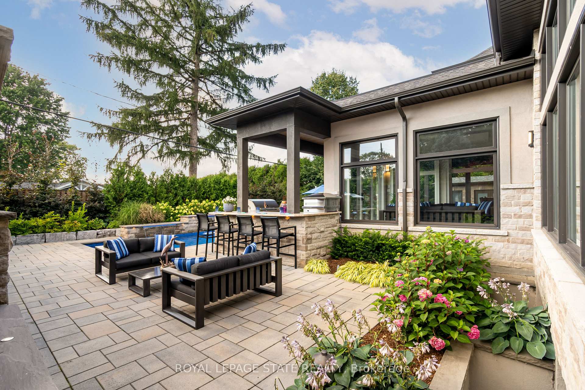 Photo 45 of 100 Seneca Drive, Hamilton, Ancaster — HOMEH
