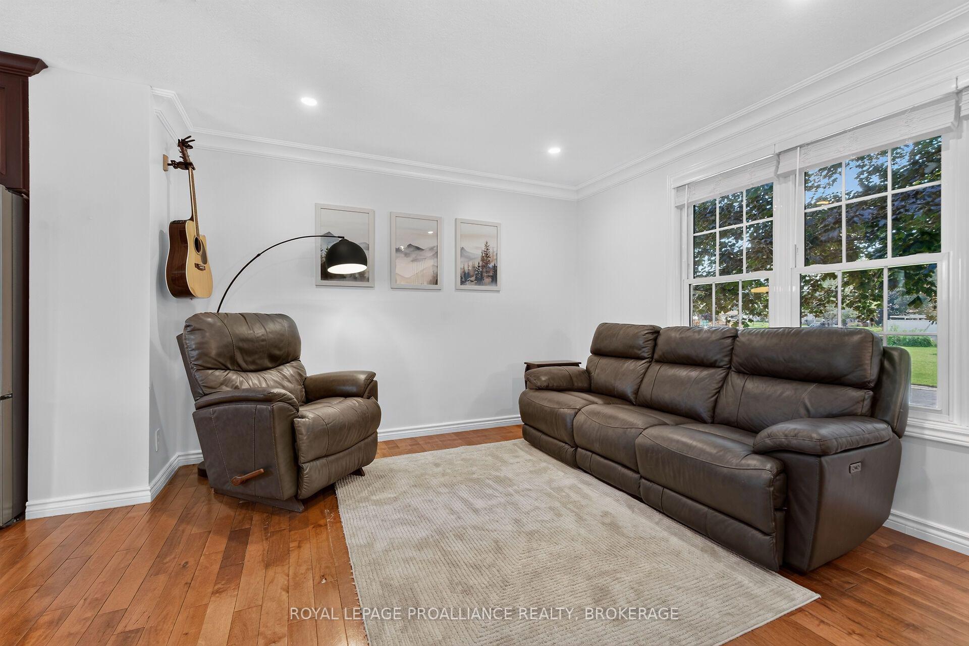 Photo 6 of 691 Aylmer Crescent, Kingston, South of Taylor-Kidd Blvd — HOMEH