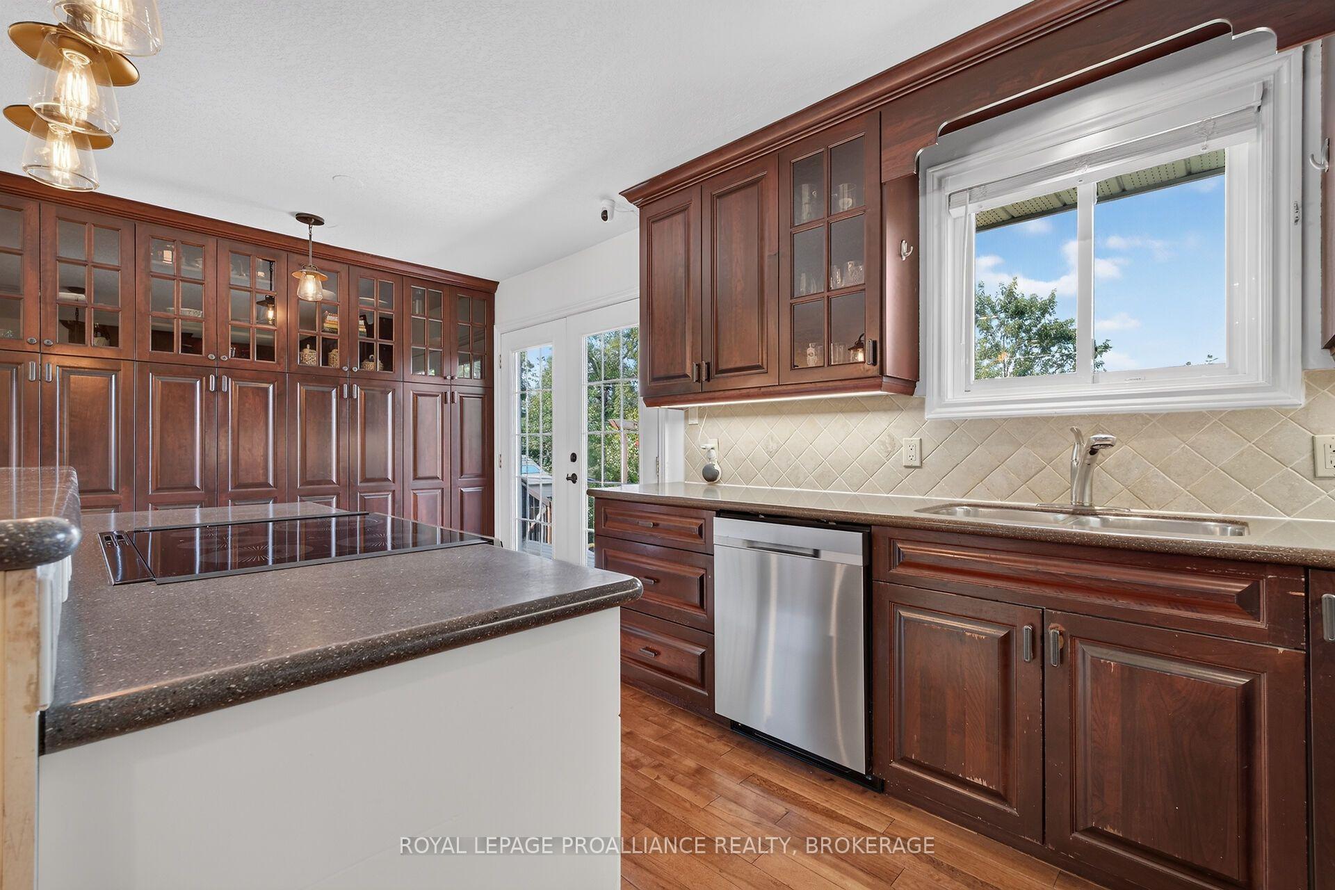 Photo 15 of 691 Aylmer Crescent, Kingston, South of Taylor-Kidd Blvd — HOMEH