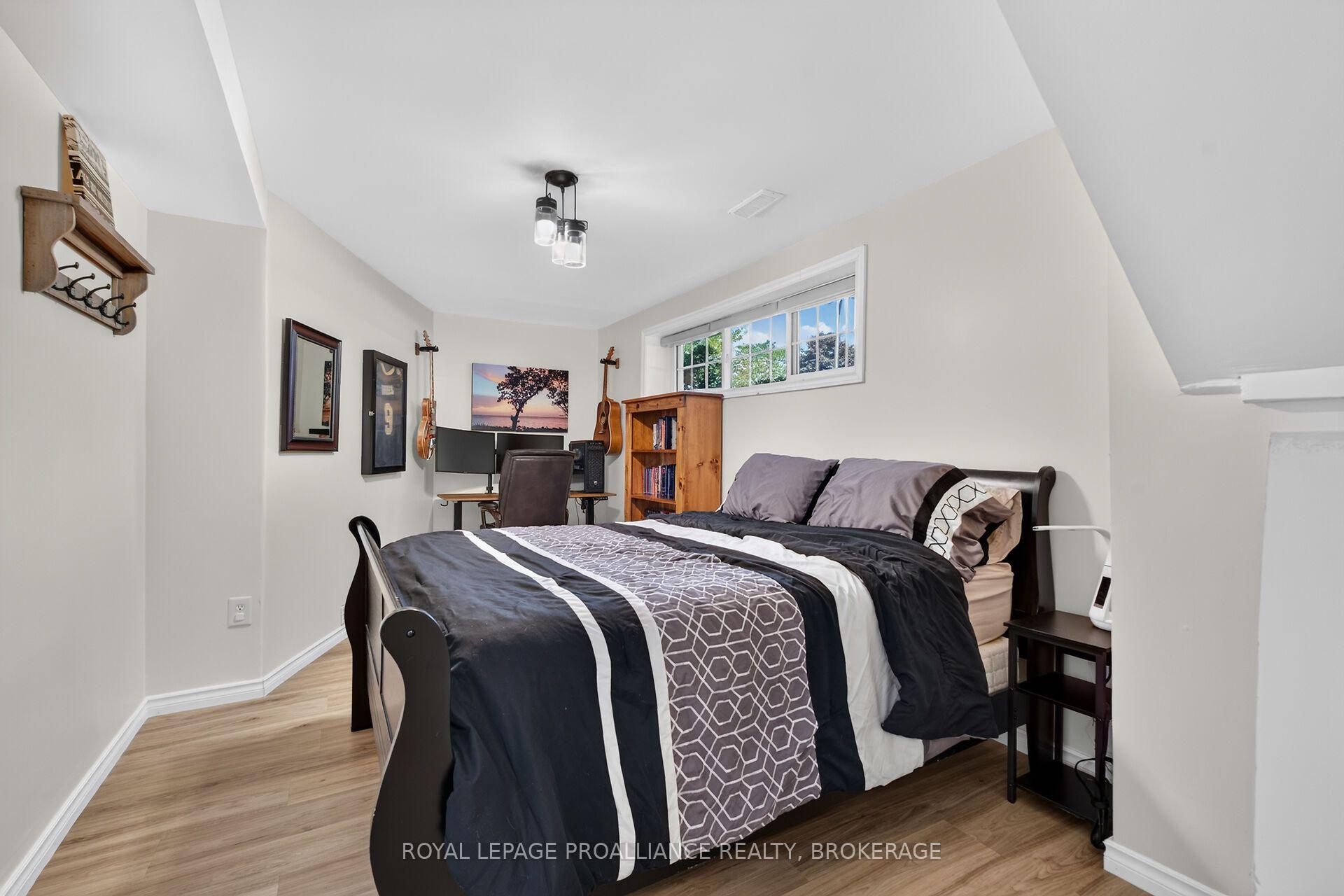Photo 27 of 691 Aylmer Crescent, Kingston, South of Taylor-Kidd Blvd — HOMEH