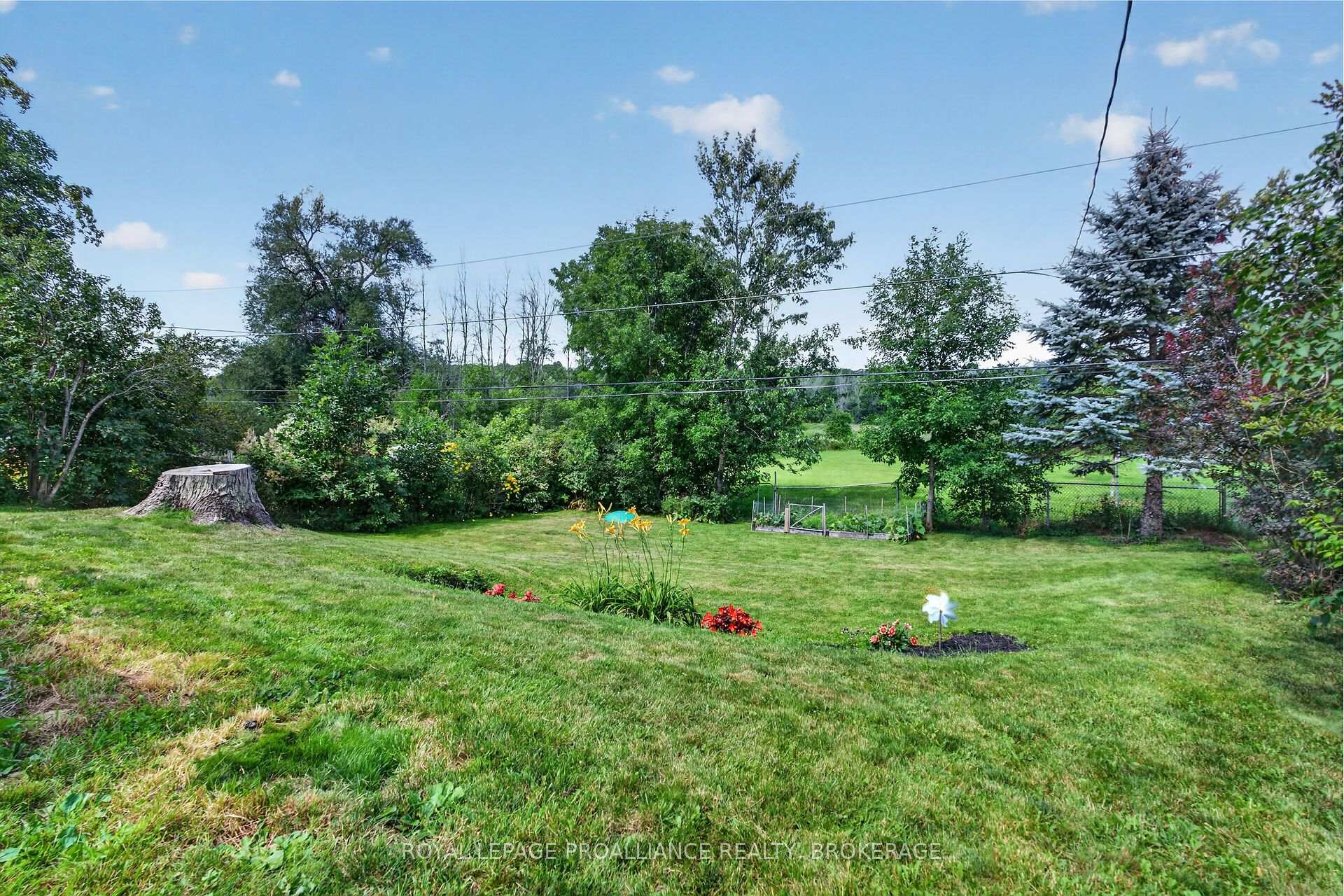 Photo 32 of 691 Aylmer Crescent, Kingston, South of Taylor-Kidd Blvd — HOMEH