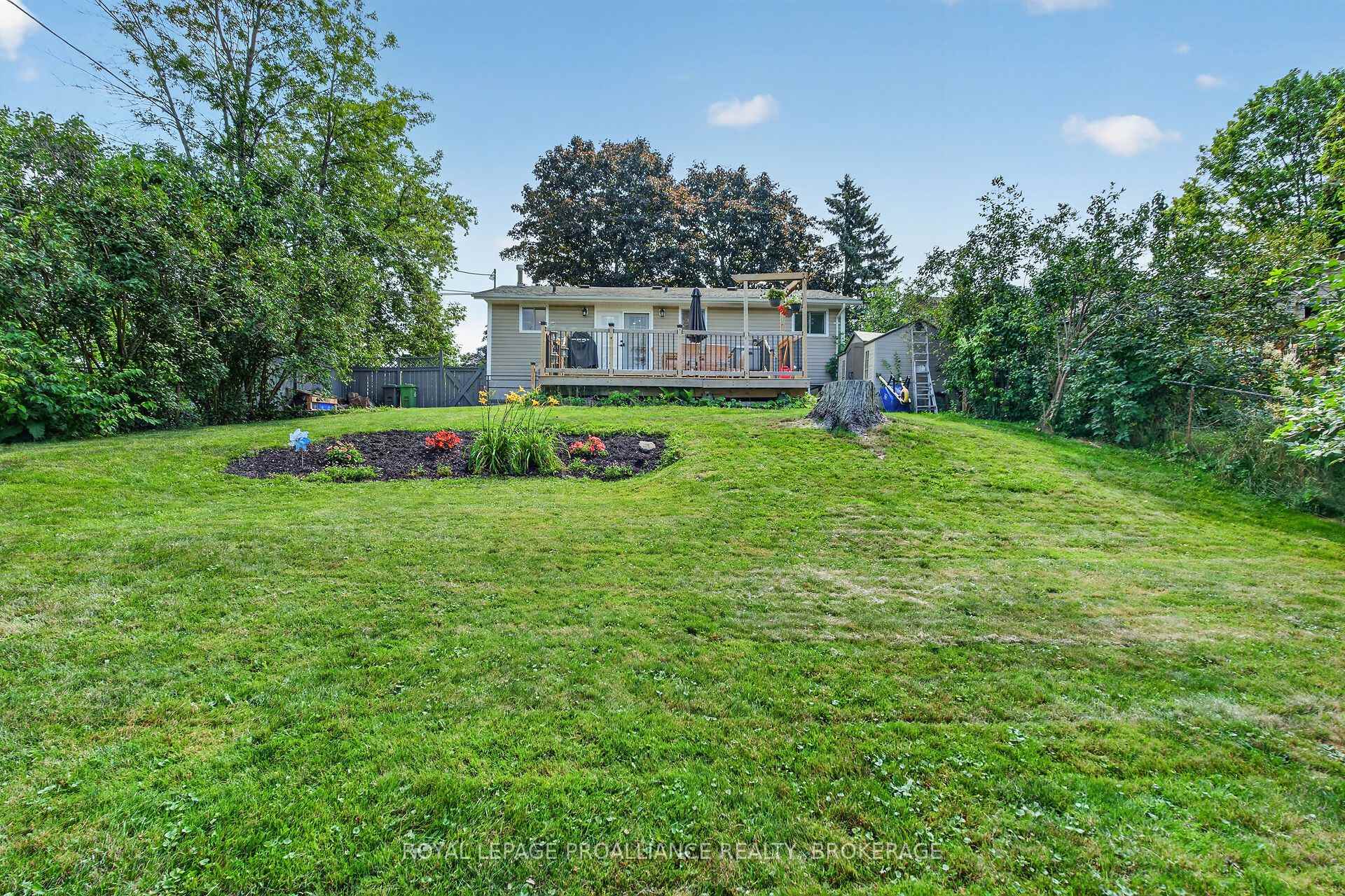 Photo 34 of 691 Aylmer Crescent, Kingston, South of Taylor-Kidd Blvd — HOMEH