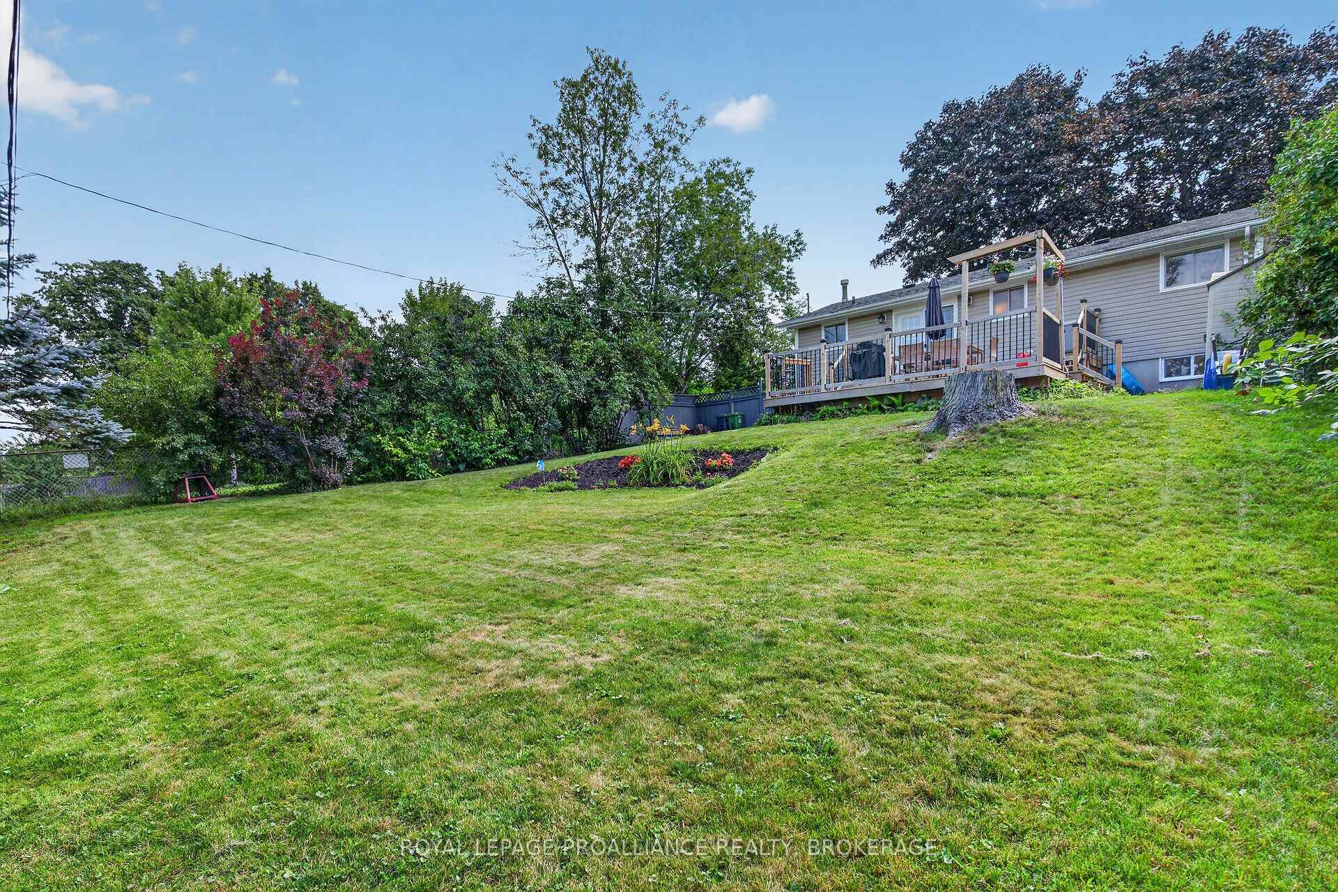 Photo 35 of 691 Aylmer Crescent, Kingston, South of Taylor-Kidd Blvd — HOMEH