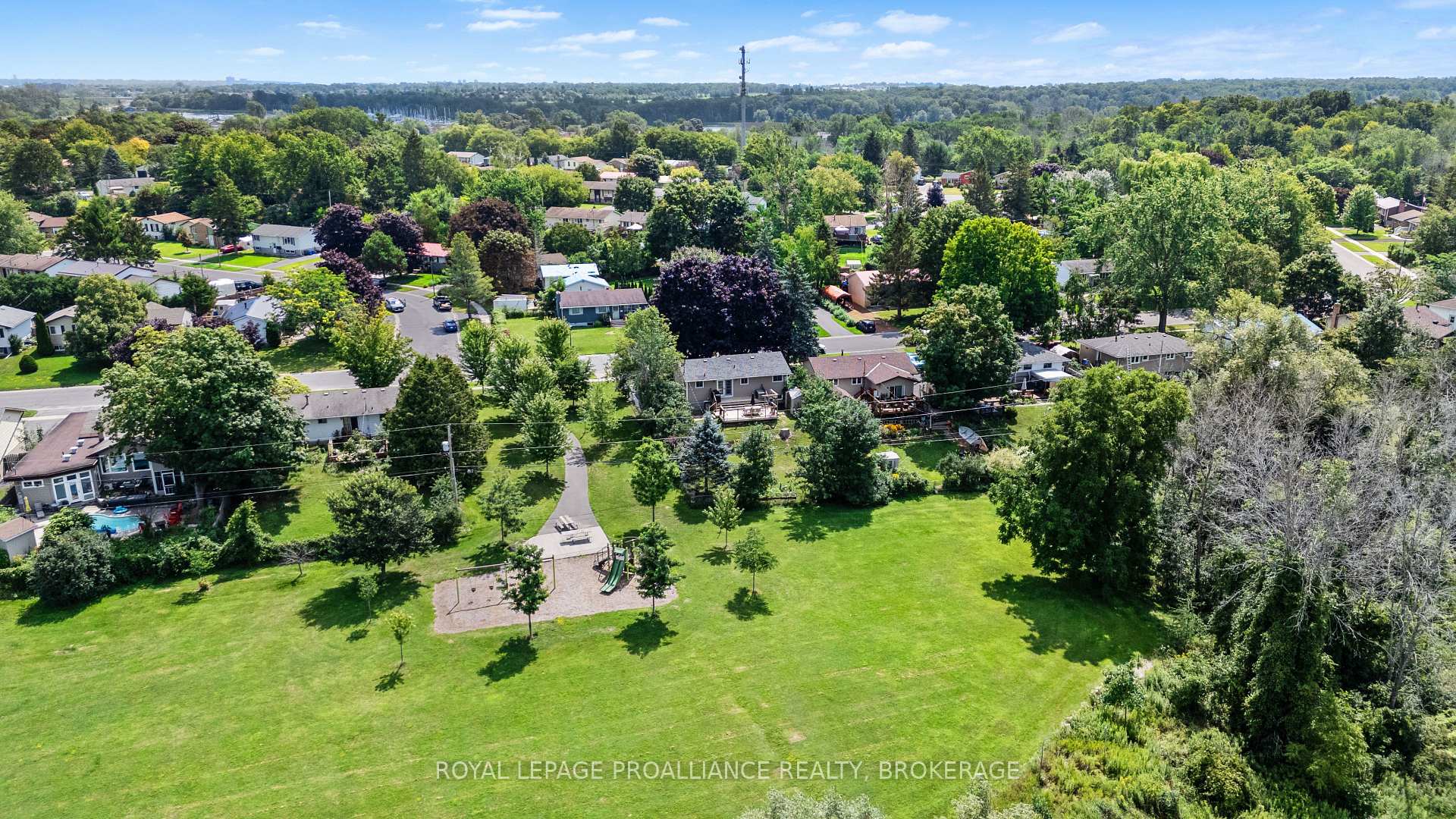 Photo 45 of 691 Aylmer Crescent, Kingston, South of Taylor-Kidd Blvd — HOMEH