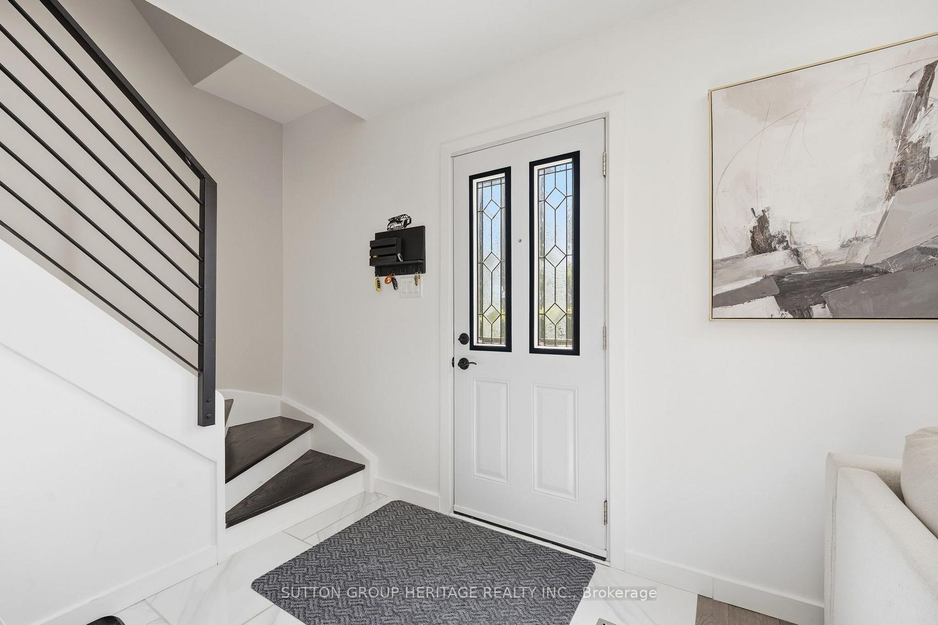 Photo 2 of 67 Madoc Drive, Brampton, Madoc — HOMEH