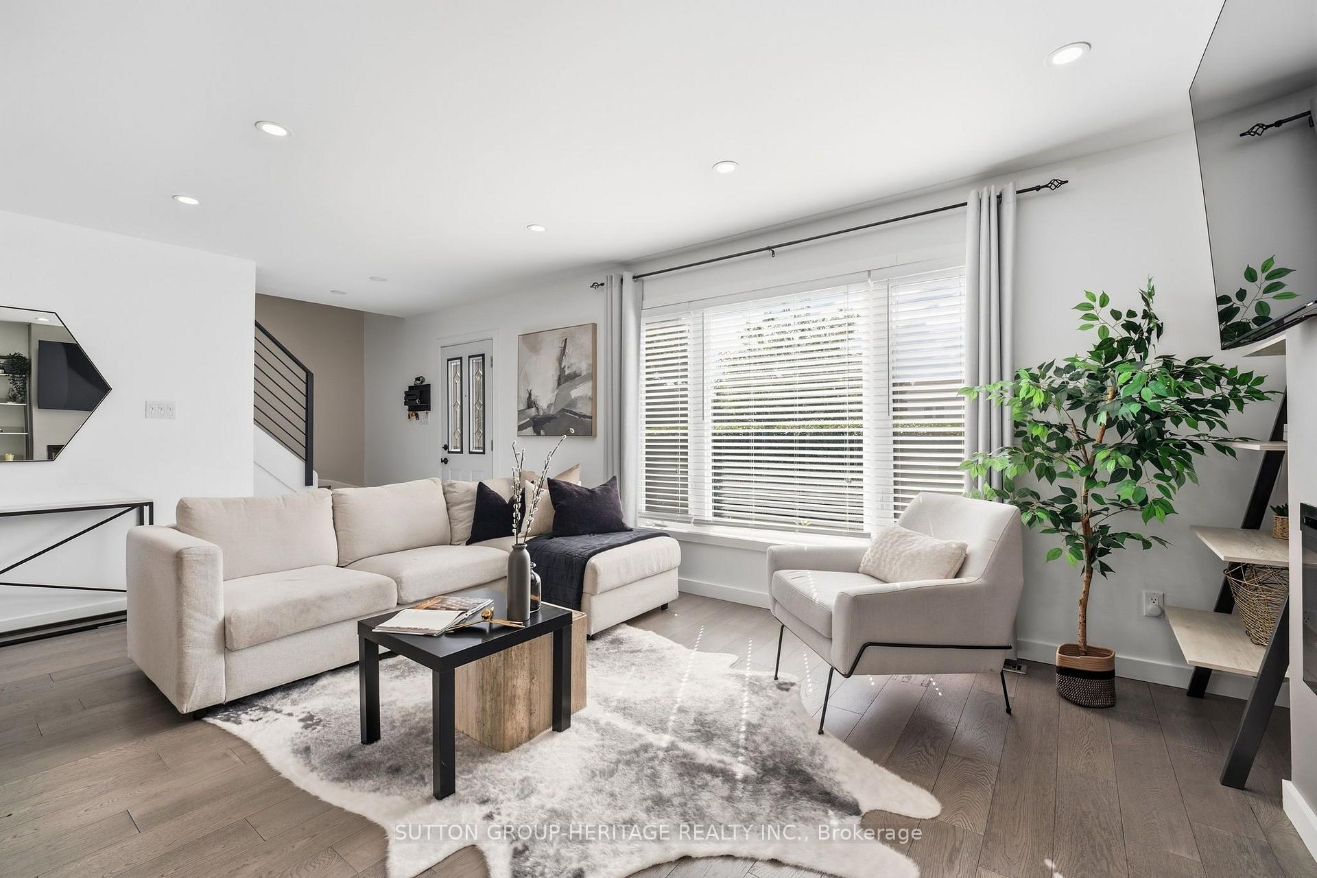 Photo 6 of 67 Madoc Drive, Brampton, Madoc — HOMEH