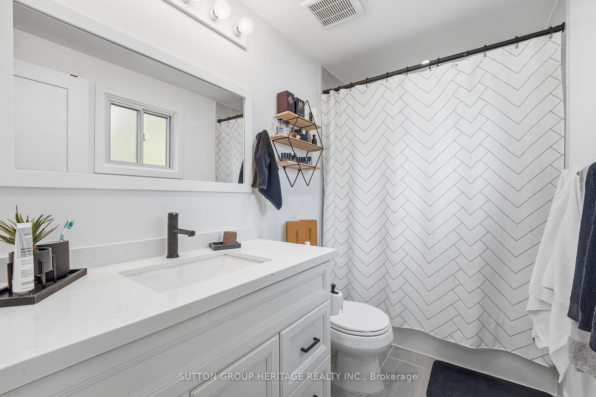 Photo 20 of 67 Madoc Drive, Brampton, Madoc — HOMEH