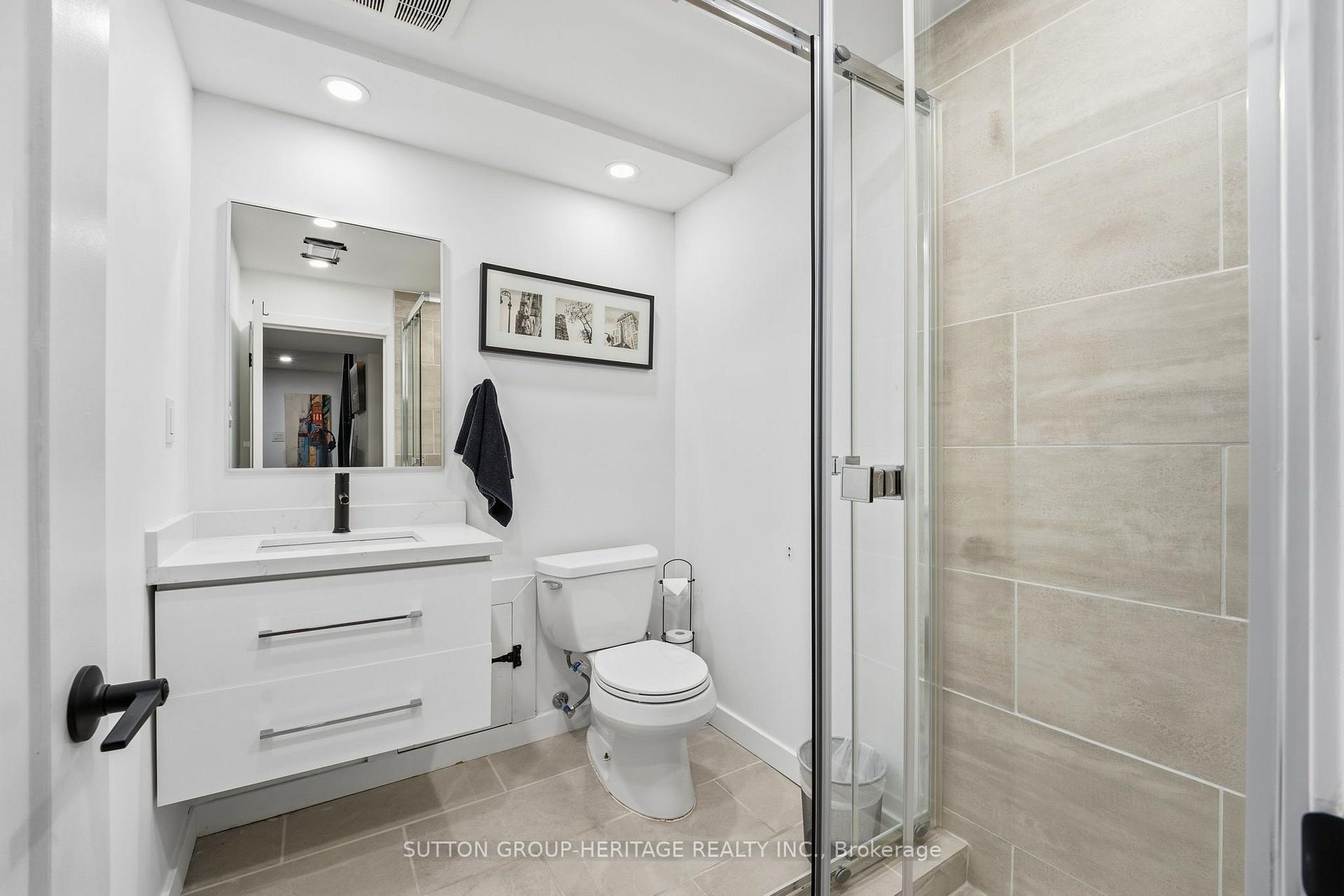 Photo 25 of 67 Madoc Drive, Brampton, Madoc — HOMEH
