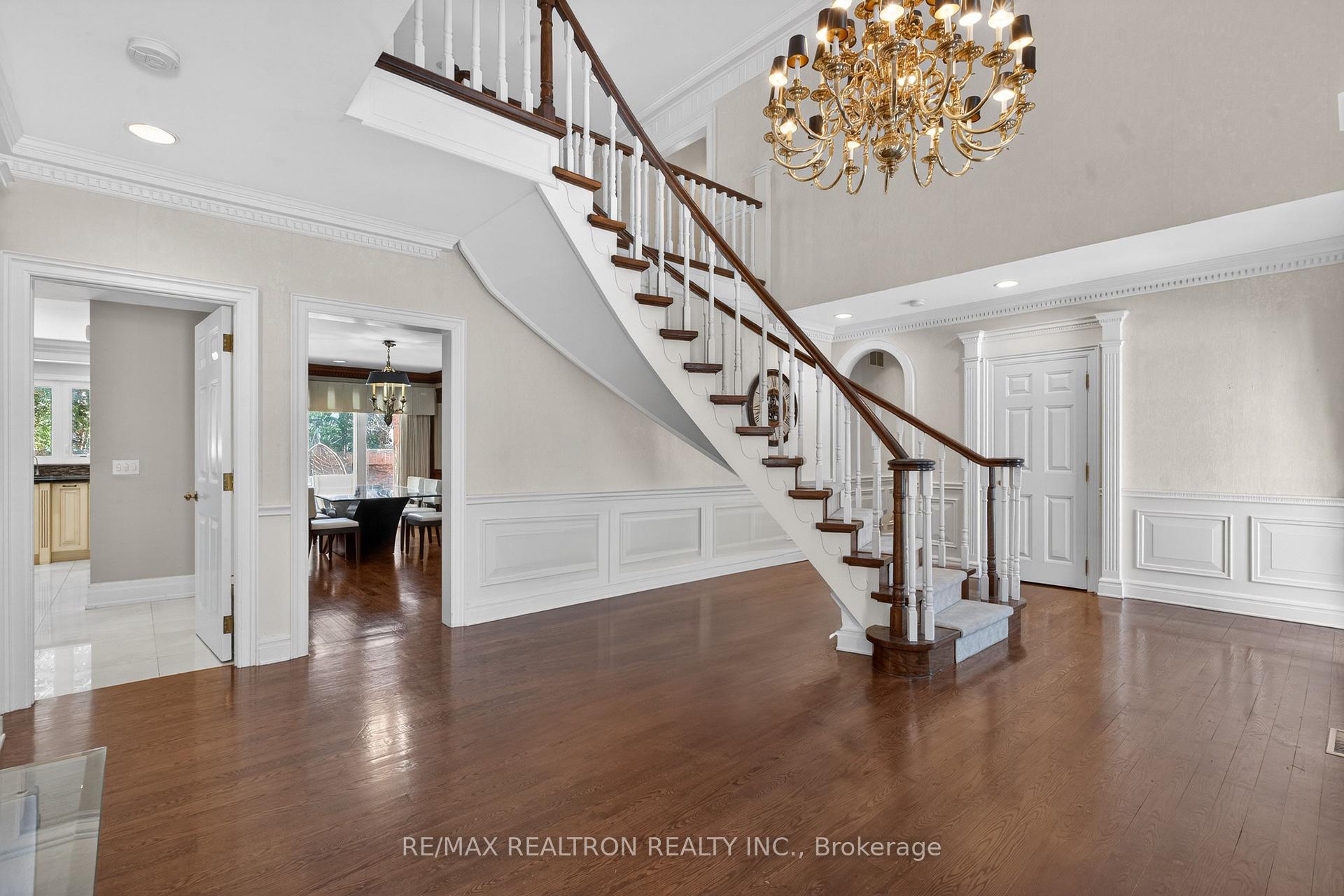 Photo 11 of 17 Old English Lane, Markham, Bayview Glen — HOMEH