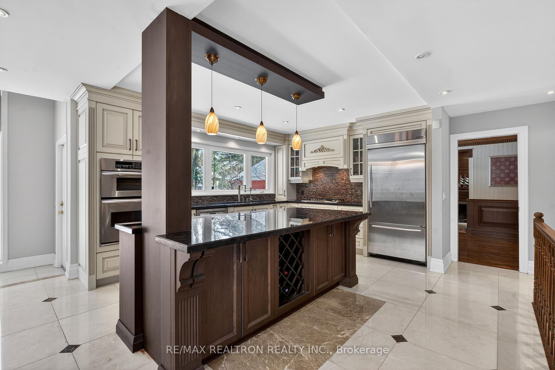 Photo 17 of 17 Old English Lane, Markham, Bayview Glen — HOMEH