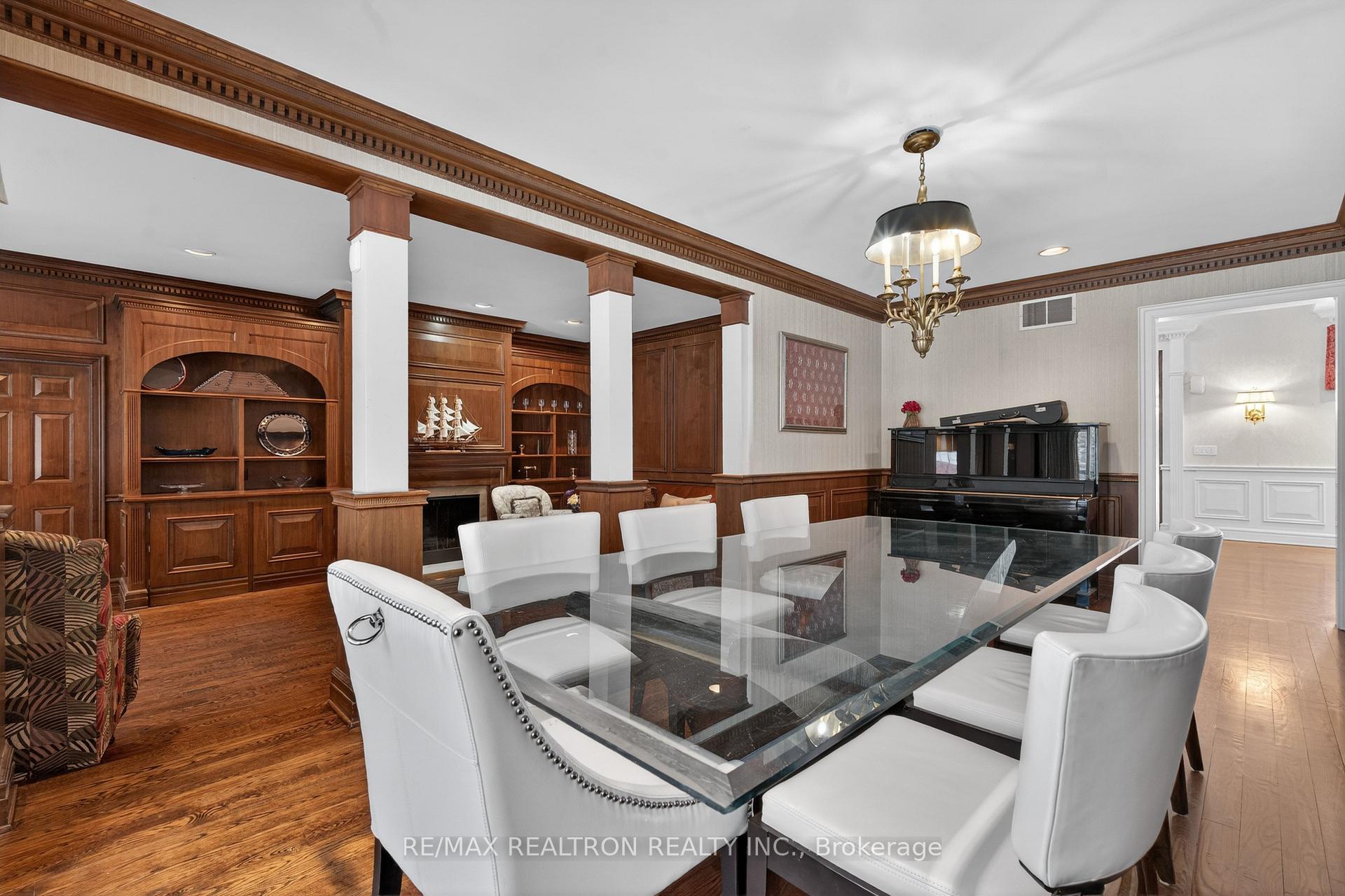 Photo 29 of 17 Old English Lane, Markham, Bayview Glen — HOMEH
