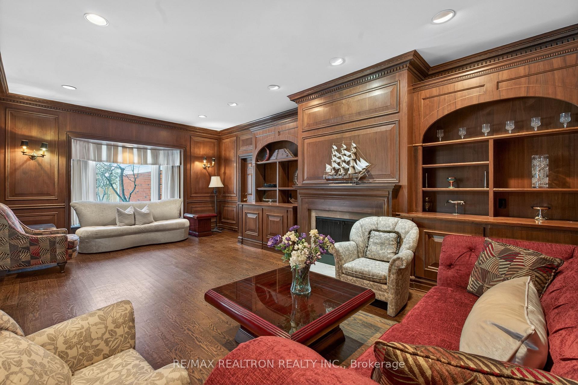 Photo 35 of 17 Old English Lane, Markham, Bayview Glen — HOMEH