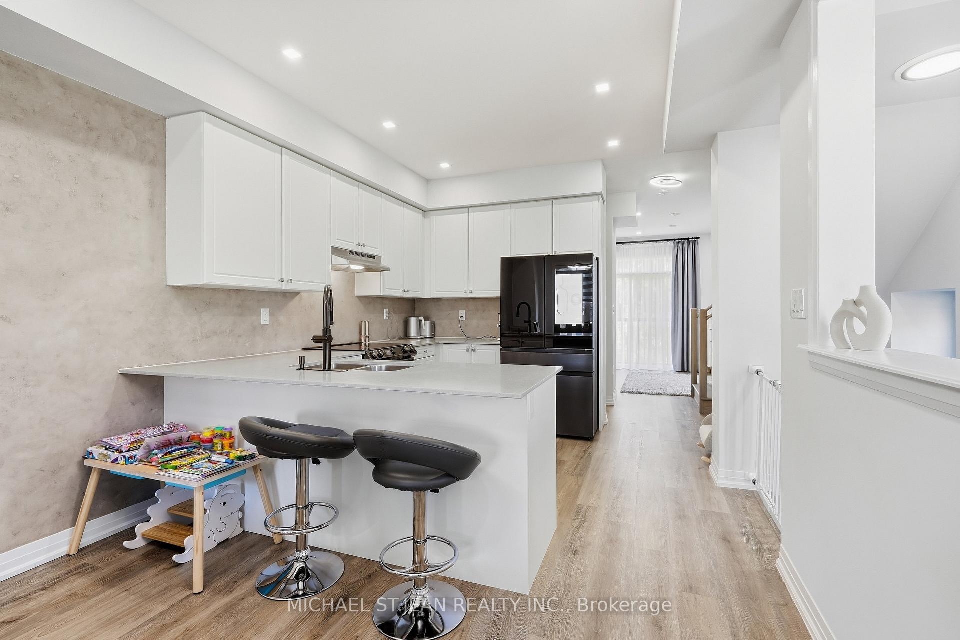 Photo 17 of Unit 49, 185 Bedrock Drive, Hamilton, Stoney Creek Mountain — HOMEH