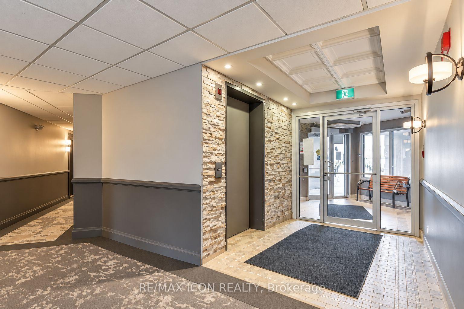 Photo 2 of Unit 308, 5 Jacksway Crescent, London, North G — HOMEH