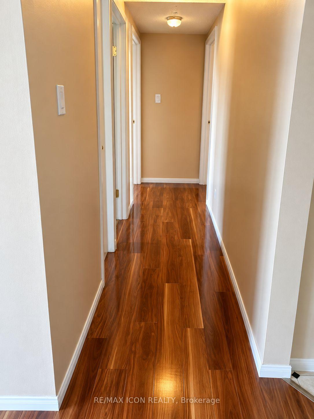 Photo 8 of Unit 308, 5 Jacksway Crescent, London, North G — HOMEH