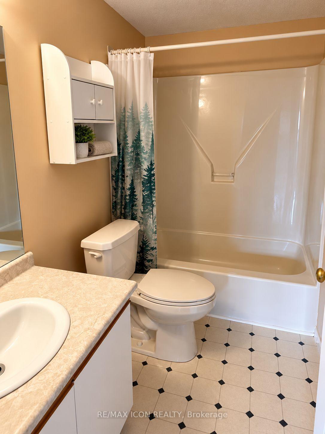 Photo 12 of Unit 308, 5 Jacksway Crescent, London, North G — HOMEH