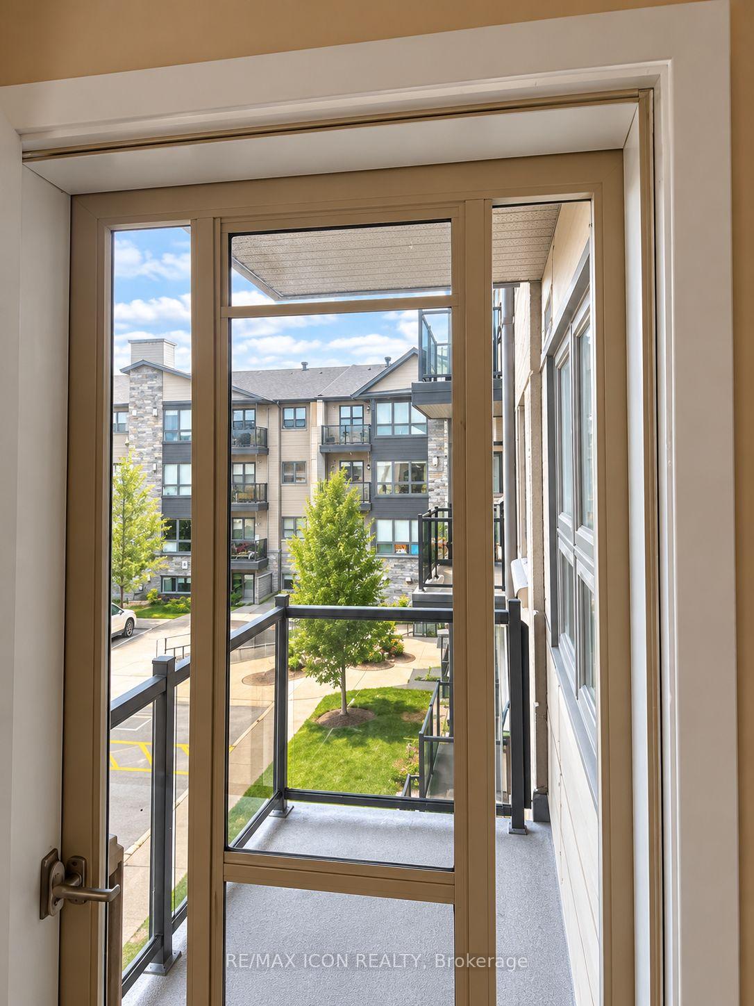 Photo 13 of Unit 308, 5 Jacksway Crescent, London, North G — HOMEH