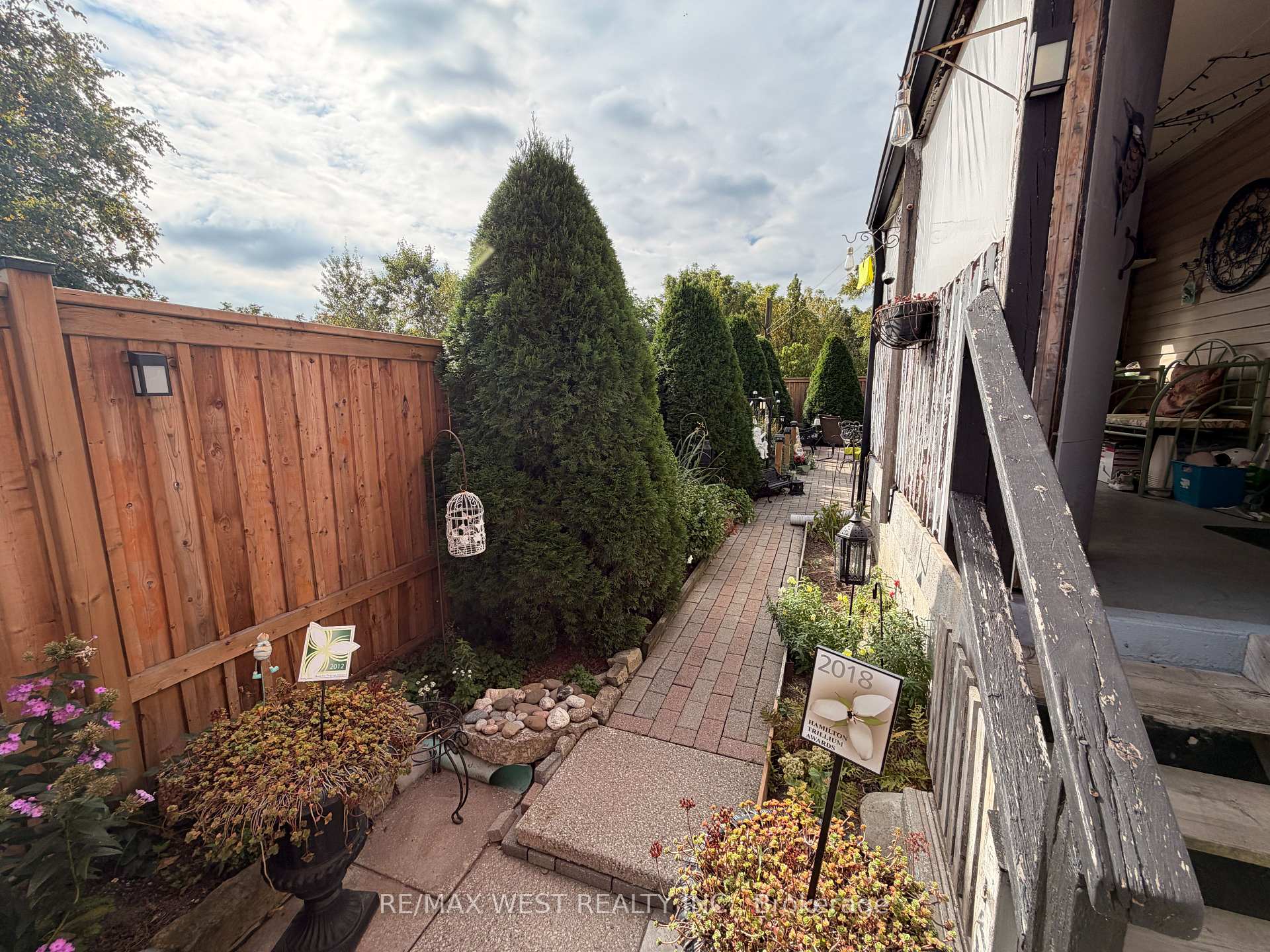 Photo 15 of 196 Simcoe Street E, Hamilton, North End — HOMEH