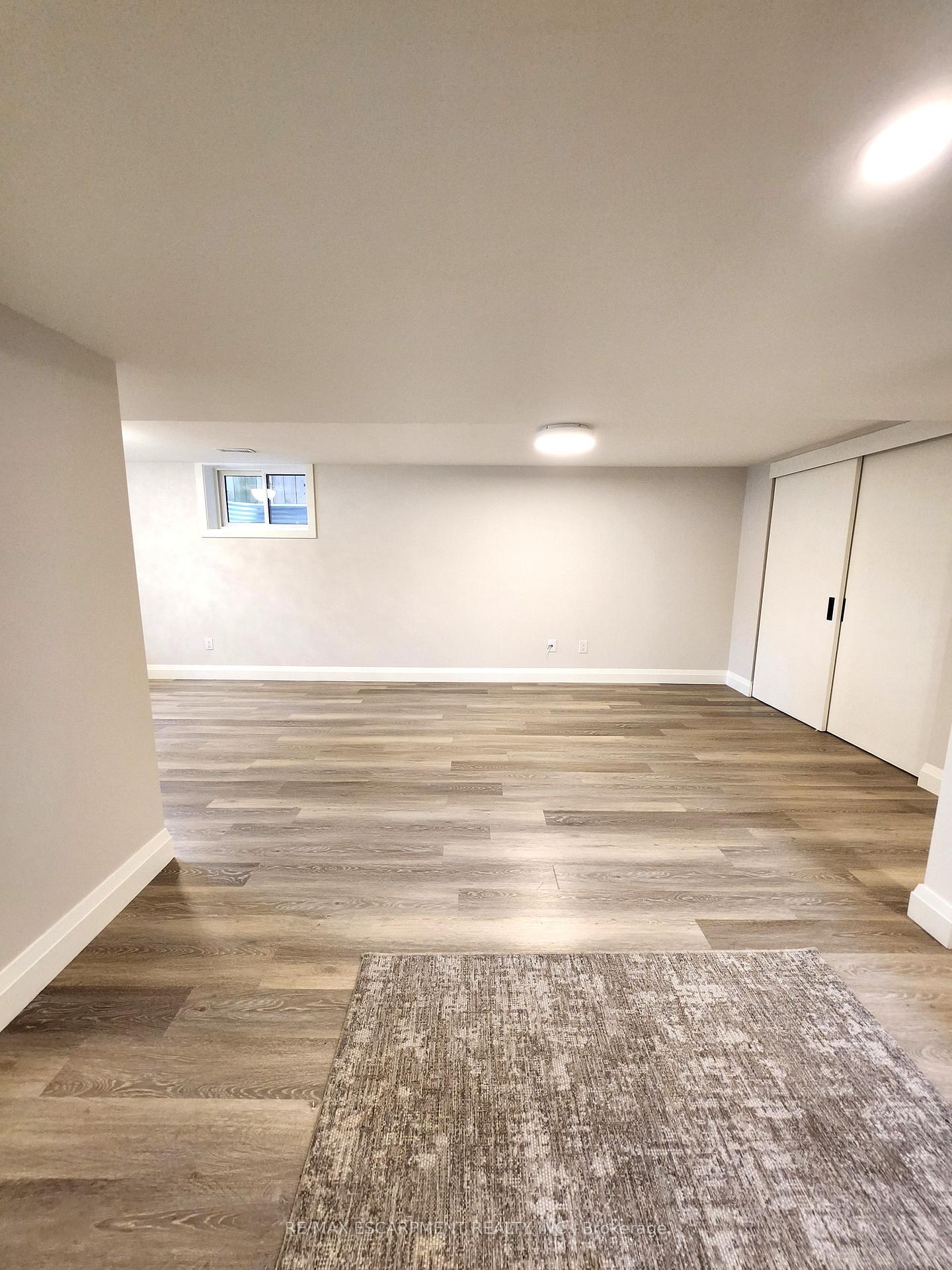 Photo 5 of Unit LOWER, 404 Nelson Street, Brantford, East Ward — HOMEH