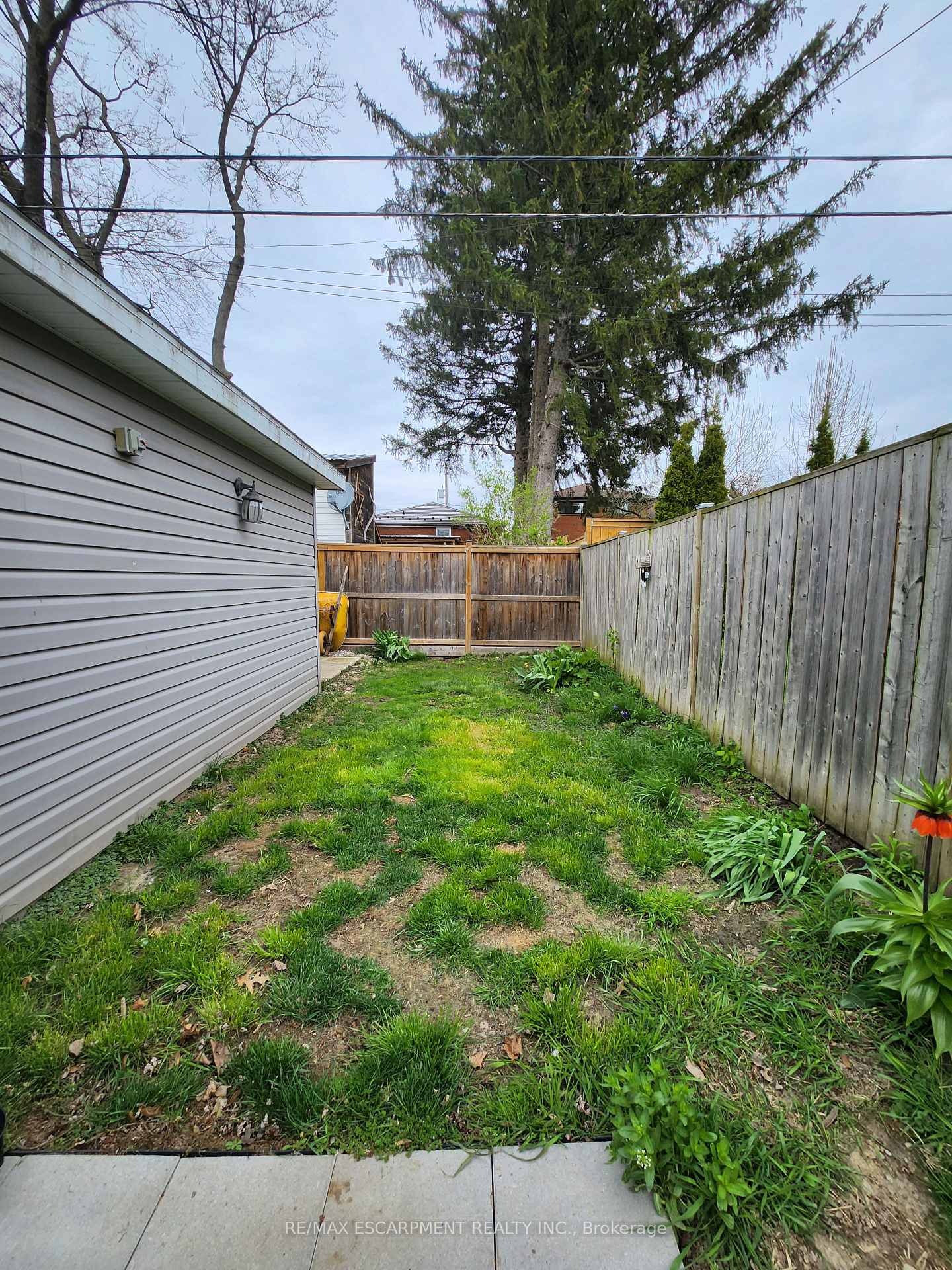Photo 20 of Unit LOWER, 404 Nelson Street, Brantford, East Ward — HOMEH