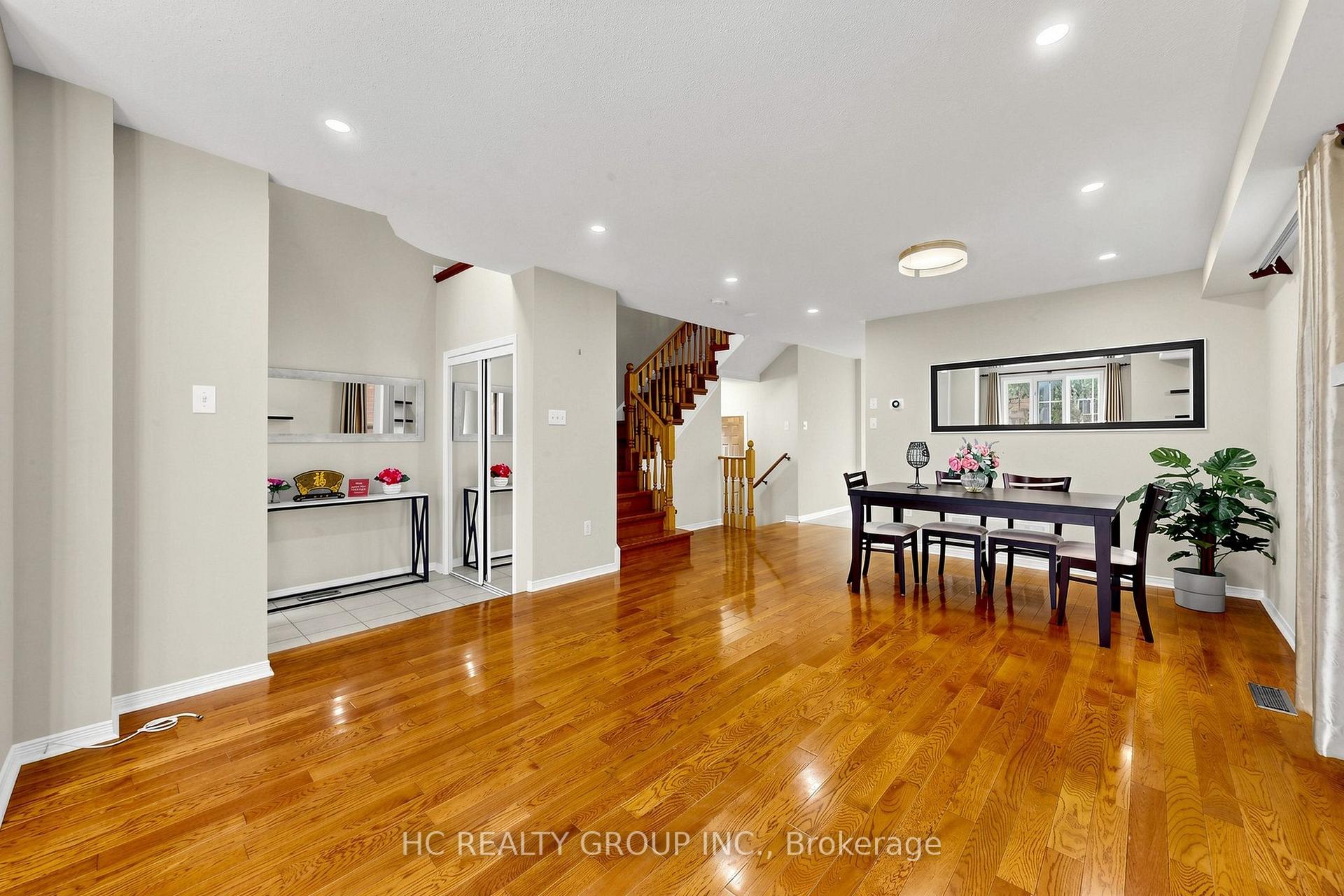 Photo 5 of 180 Trail Ridge Lane, Markham, Berczy — HOMEH