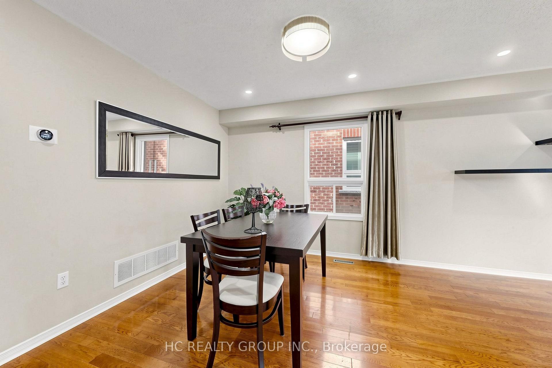 Photo 7 of 180 Trail Ridge Lane, Markham, Berczy — HOMEH