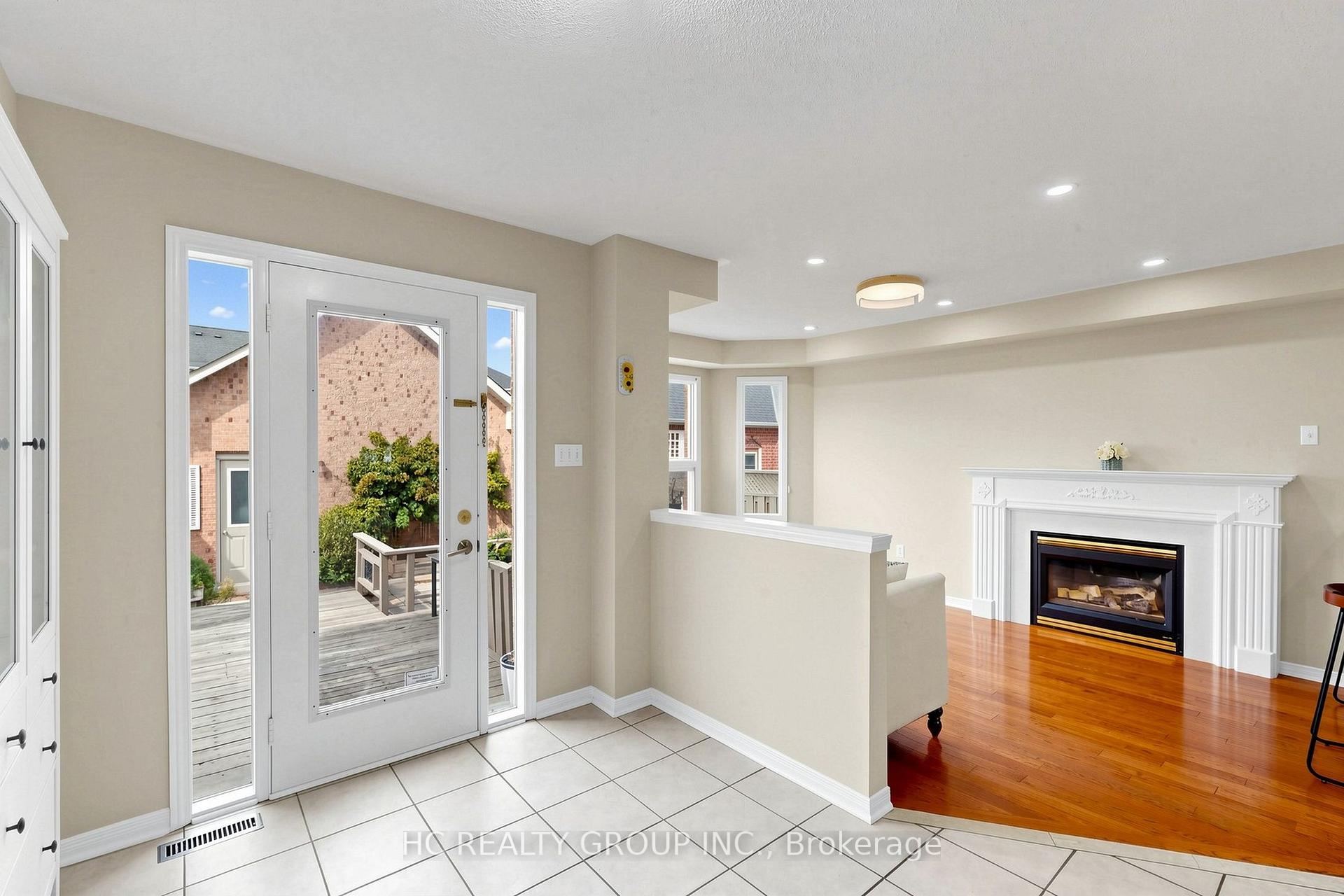 Photo 11 of 180 Trail Ridge Lane, Markham, Berczy — HOMEH