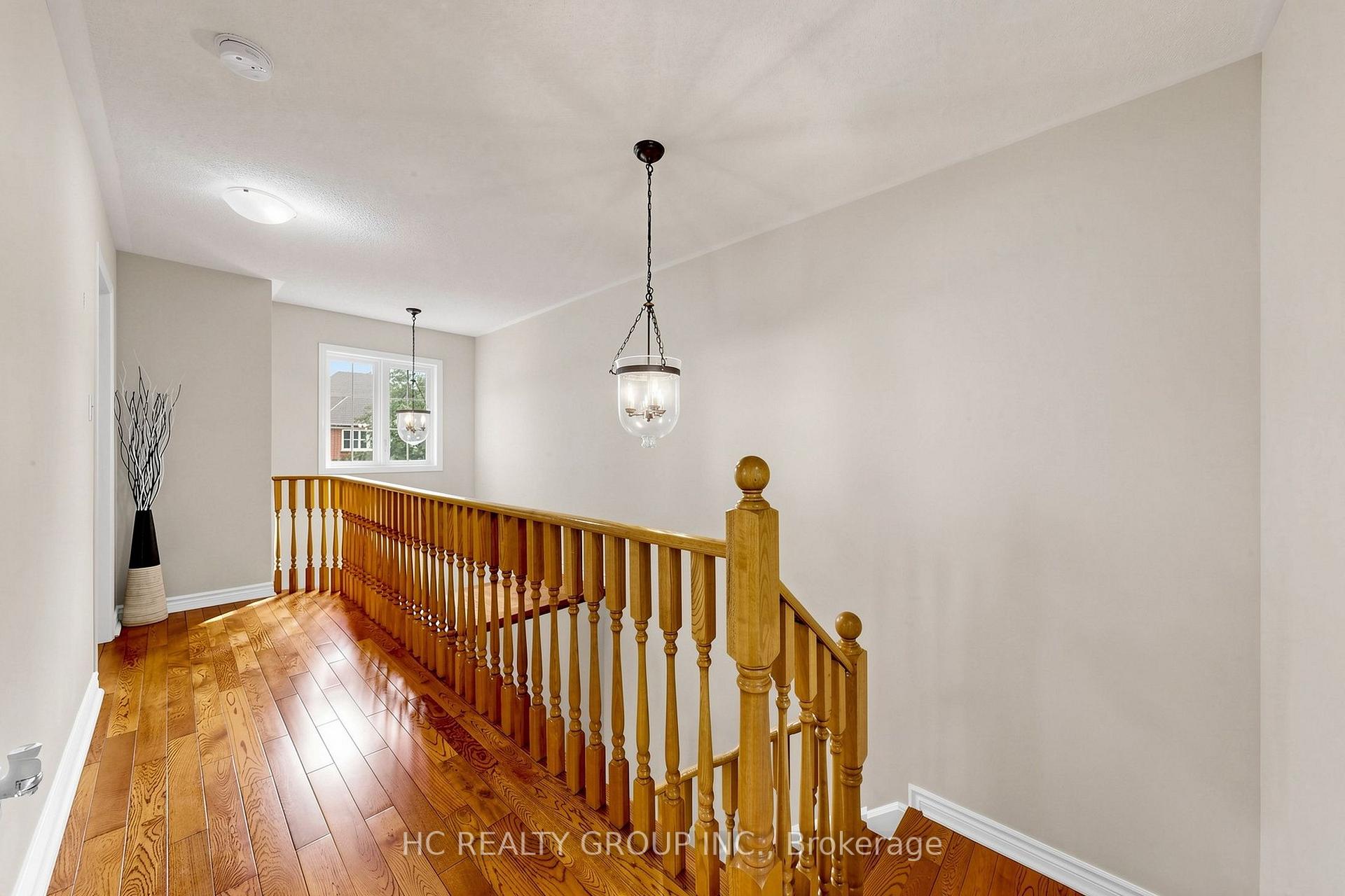 Photo 14 of 180 Trail Ridge Lane, Markham, Berczy — HOMEH