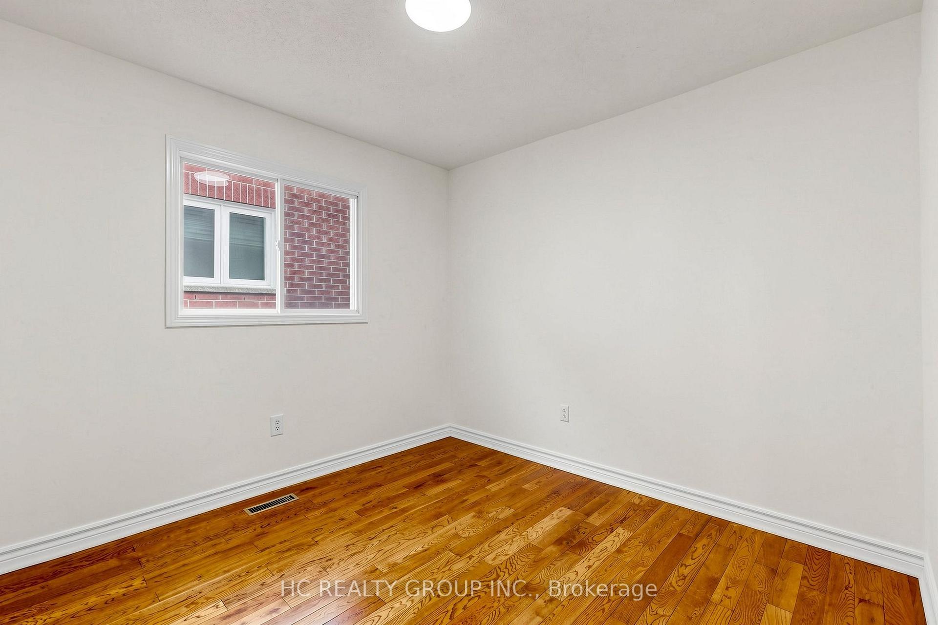 Photo 19 of 180 Trail Ridge Lane, Markham, Berczy — HOMEH