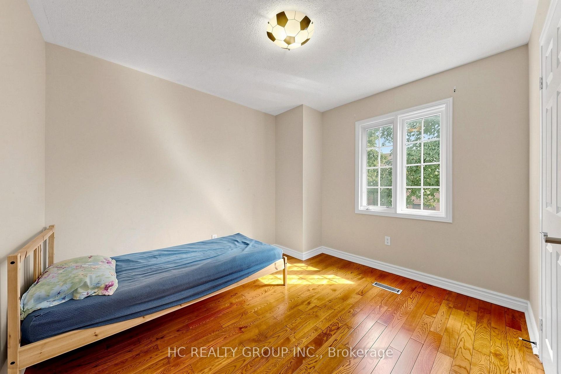 Photo 20 of 180 Trail Ridge Lane, Markham, Berczy — HOMEH