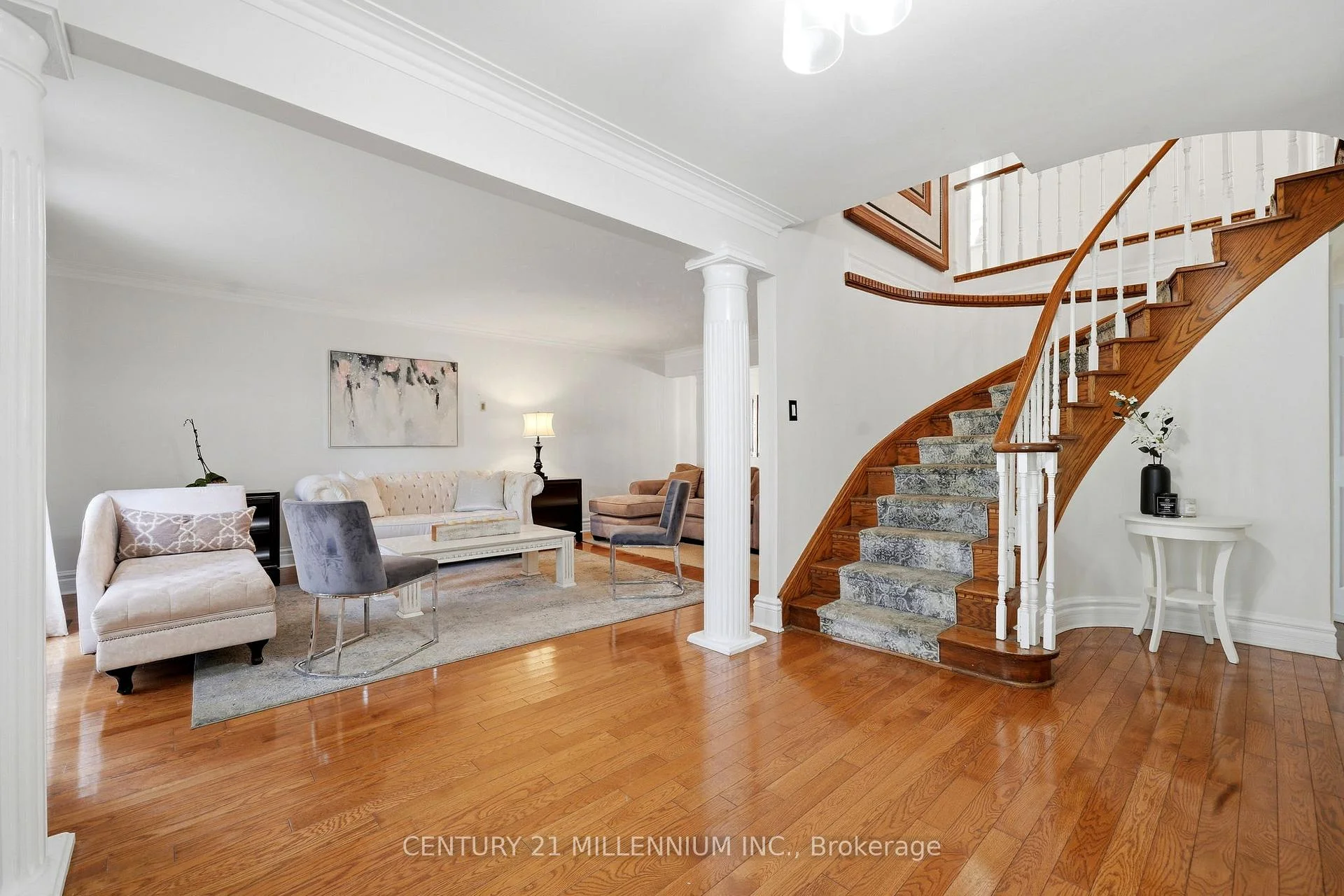 Photo 6 of 55 Ridgehill Drive, Brampton, Brampton South — HOMEH