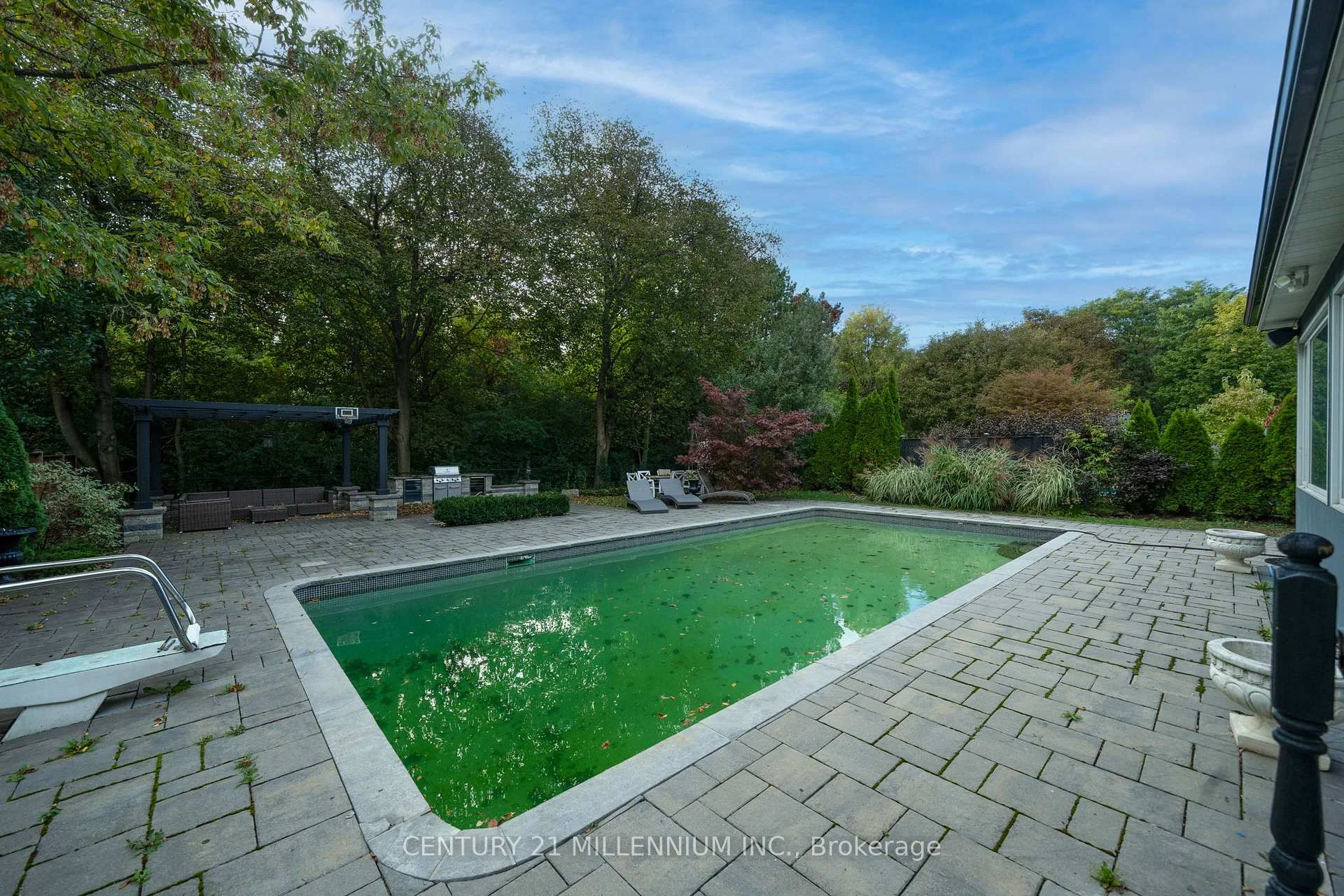 Photo 49 of 55 Ridgehill Drive, Brampton, Brampton South — HOMEH