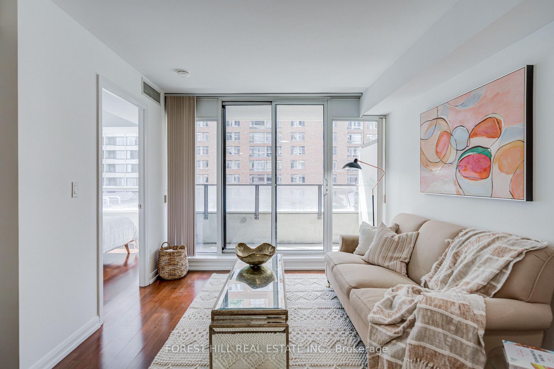Photo 8 of Unit 917, 111 Elizabeth Street, Toronto, Bay Street Corridor — HOMEH