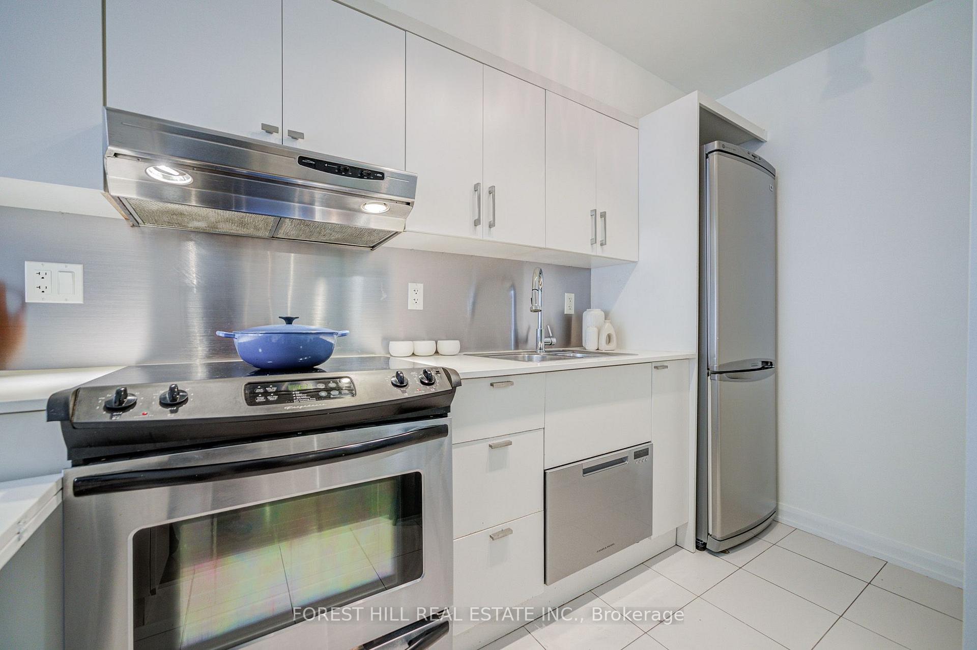 Photo 24 of Unit 917, 111 Elizabeth Street, Toronto, Bay Street Corridor — HOMEH