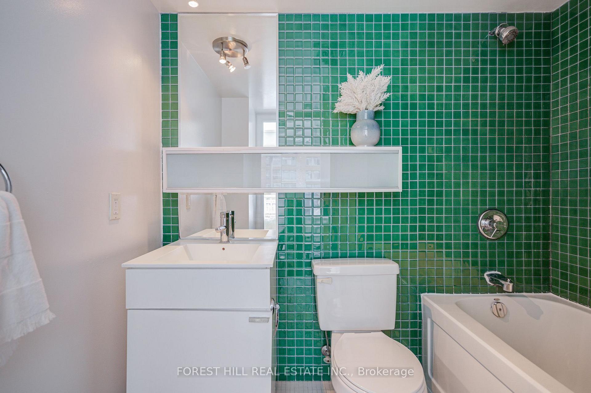 Photo 33 of Unit 917, 111 Elizabeth Street, Toronto, Bay Street Corridor — HOMEH