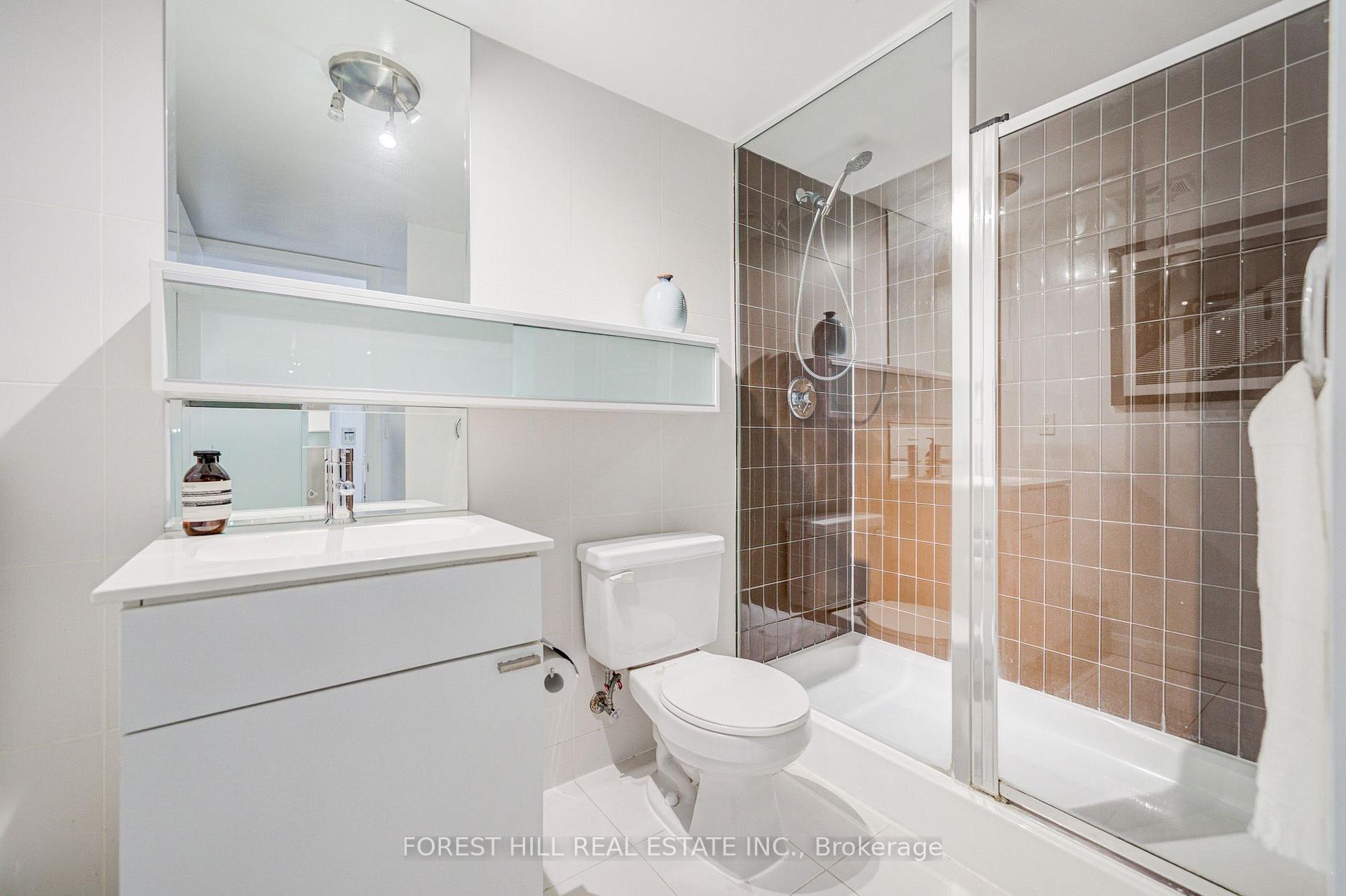 Photo 34 of Unit 917, 111 Elizabeth Street, Toronto, Bay Street Corridor — HOMEH
