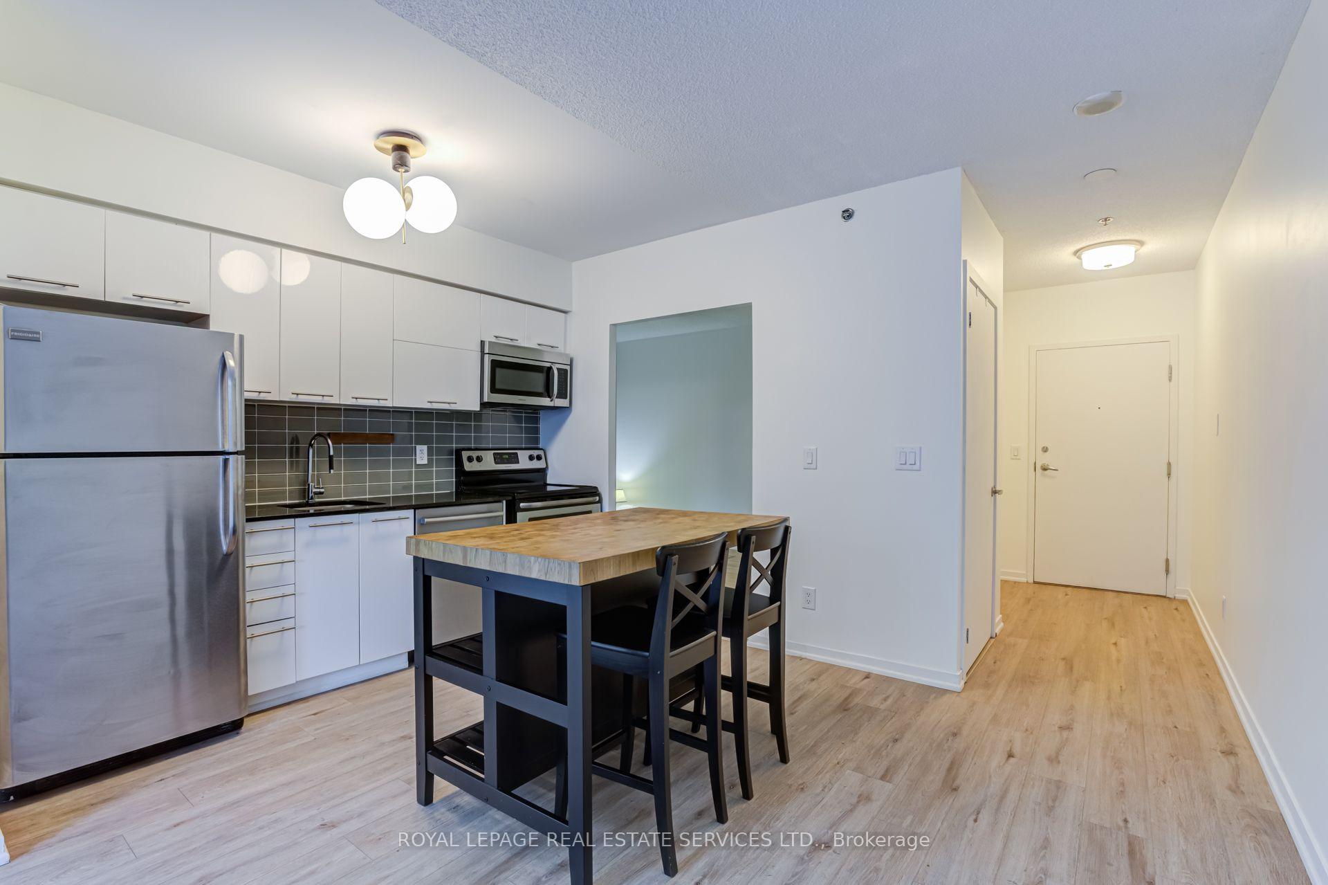 Photo 10 of Unit 107, 38 Joe Shuster Way, Toronto, Niagara — HOMEH