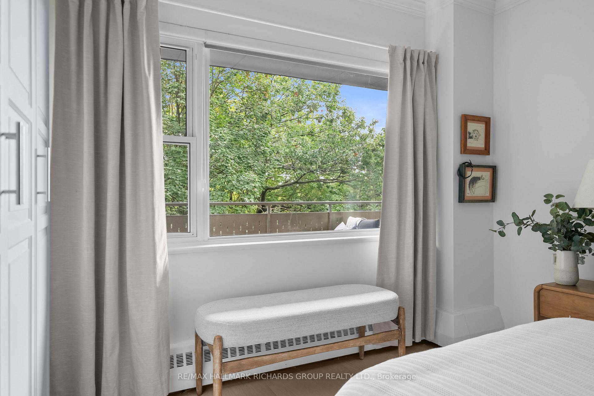 Photo 9 of Unit 845, 21 Dale Avenue, Toronto, Rosedale-Moore Park — HOMEH