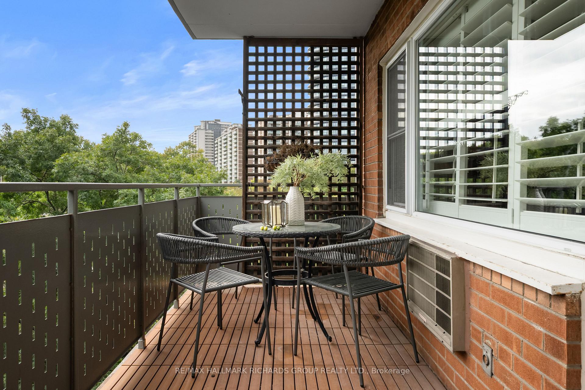 Photo 13 of Unit 845, 21 Dale Avenue, Toronto, Rosedale-Moore Park — HOMEH