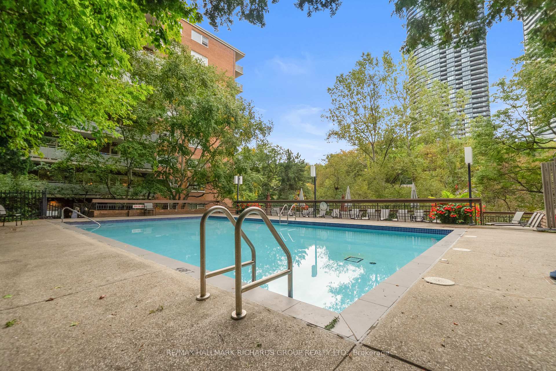 Photo 15 of Unit 845, 21 Dale Avenue, Toronto, Rosedale-Moore Park — HOMEH