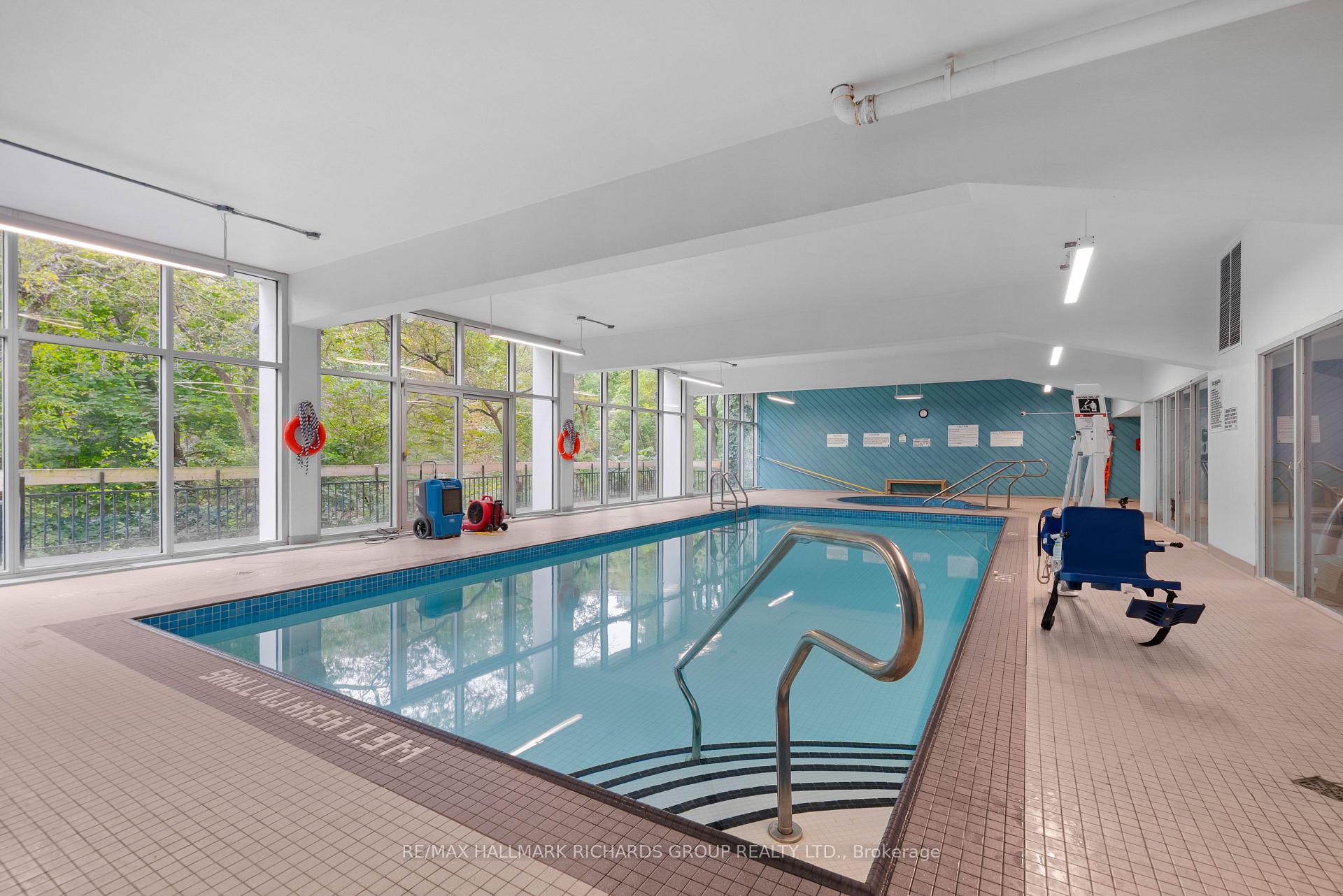 Photo 17 of Unit 845, 21 Dale Avenue, Toronto, Rosedale-Moore Park — HOMEH