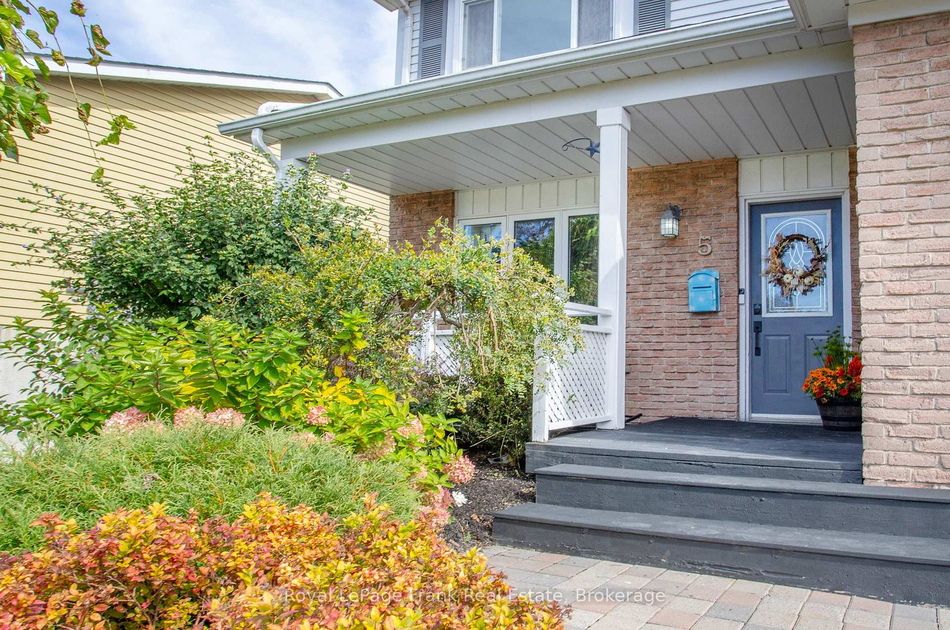 Photo 3 of 5 Alonna Street, Clarington, Bowmanville — HOMEH