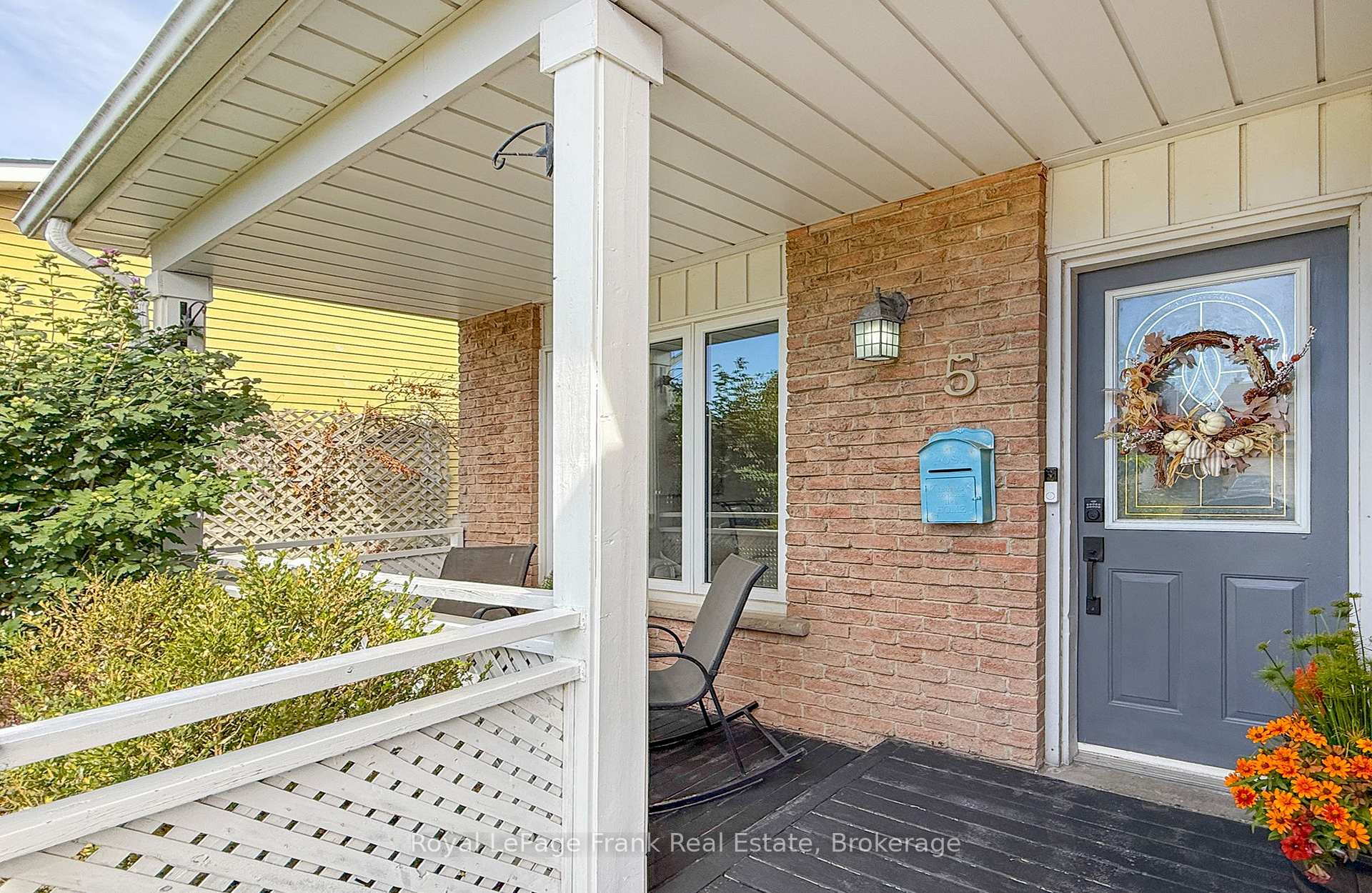 Photo 4 of 5 Alonna Street, Clarington, Bowmanville — HOMEH