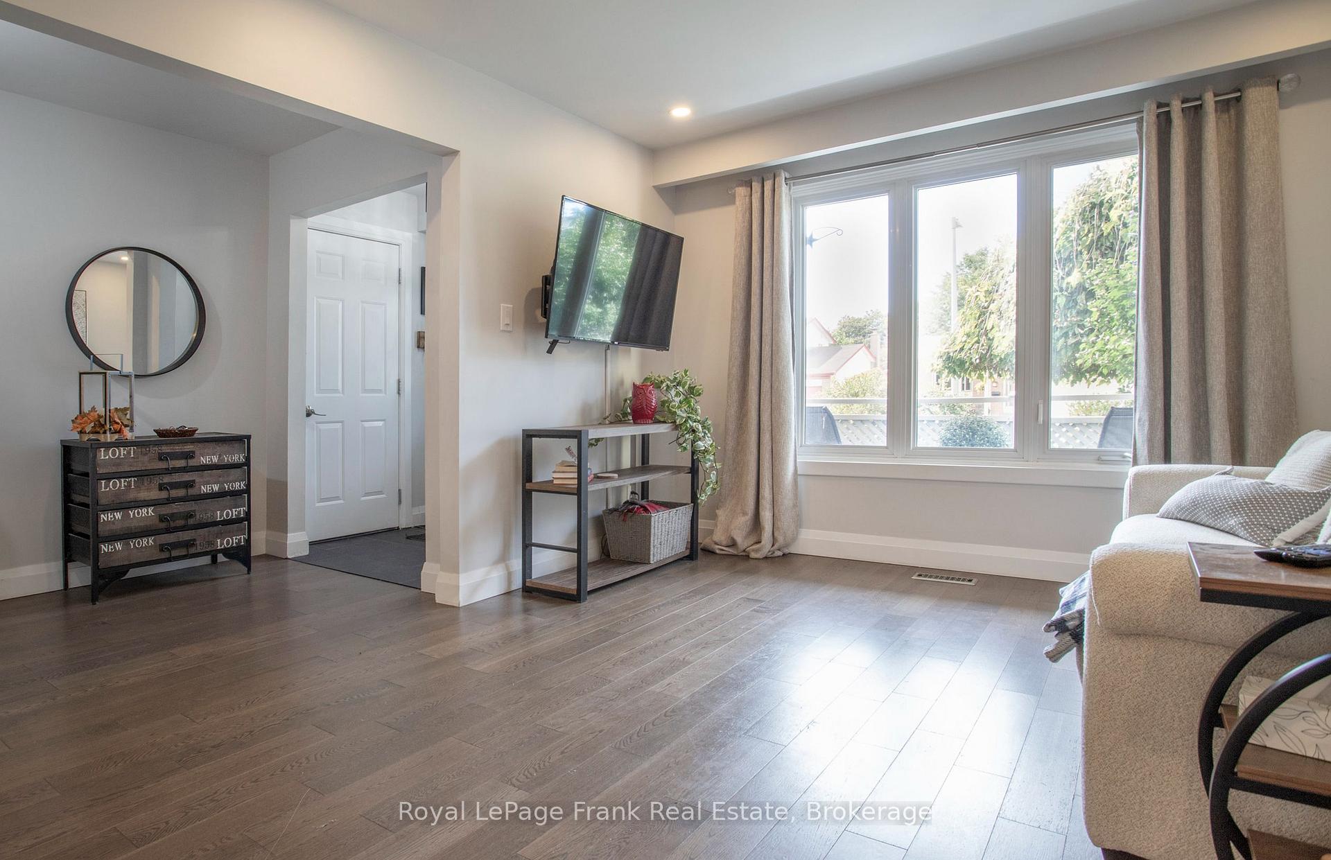 Photo 11 of 5 Alonna Street, Clarington, Bowmanville — HOMEH