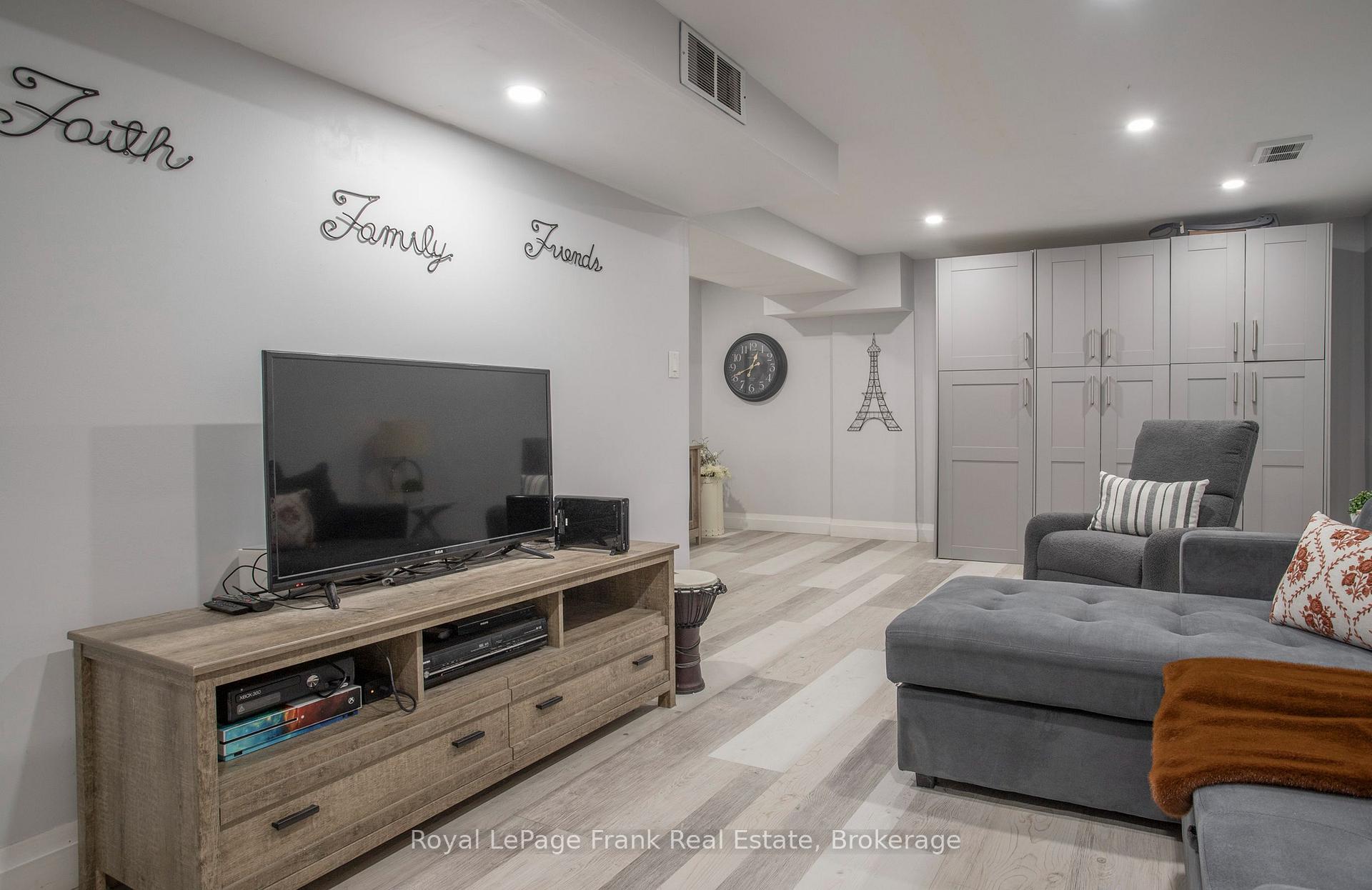 Photo 33 of 5 Alonna Street, Clarington, Bowmanville — HOMEH