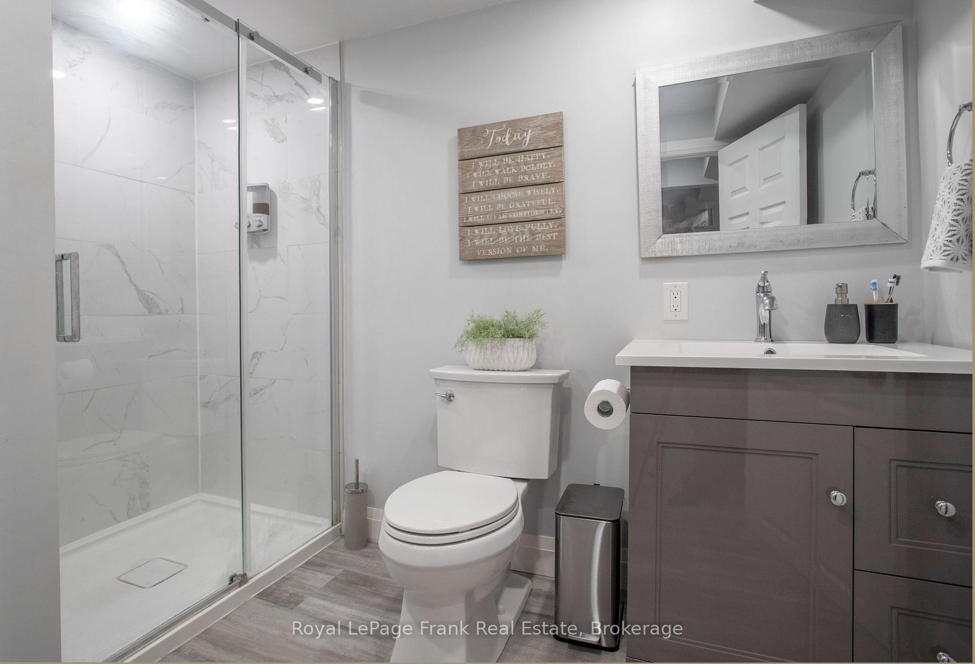 Photo 38 of 5 Alonna Street, Clarington, Bowmanville — HOMEH