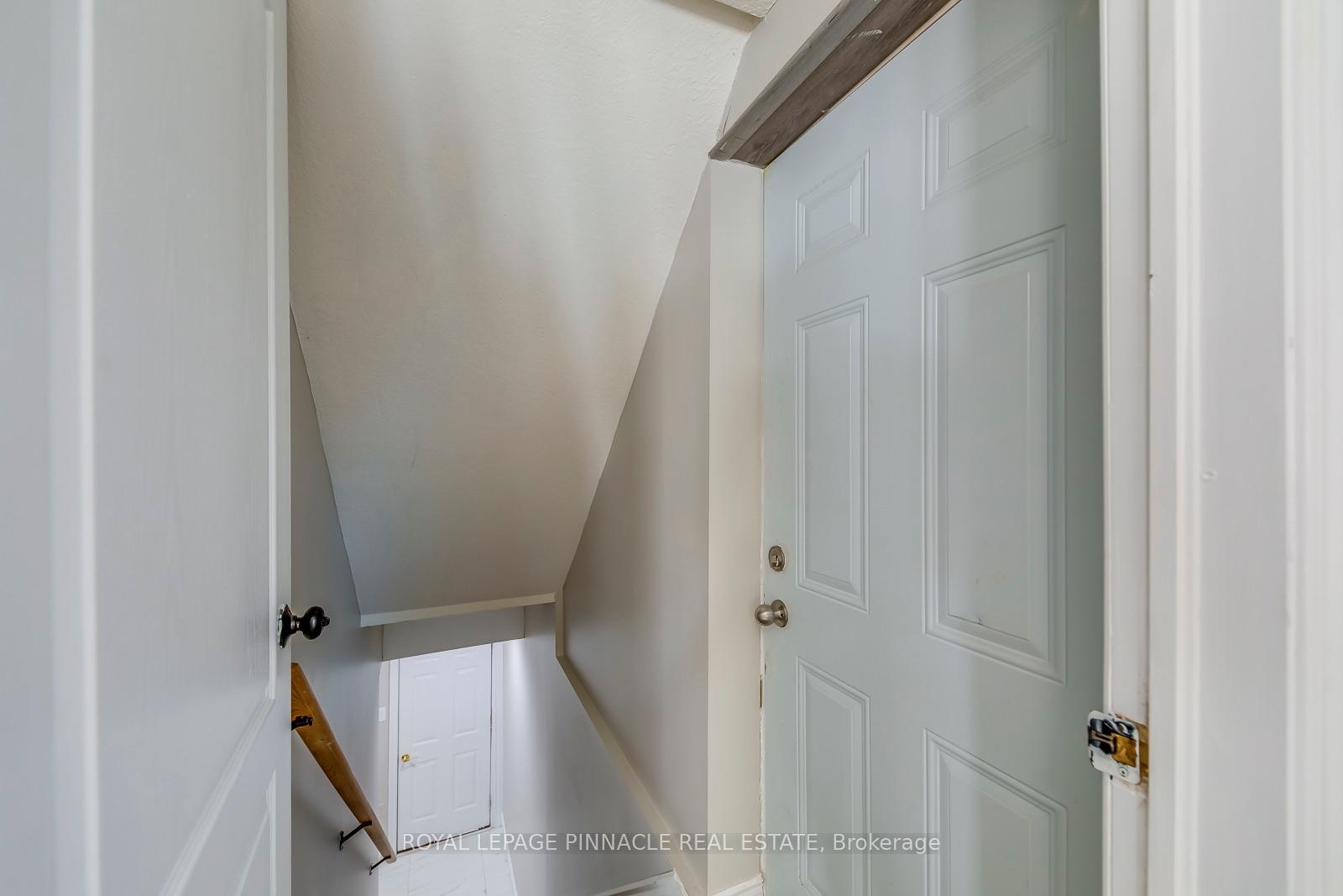 Photo 14 of Unit Lower, 11 Frankfurt Street, Kitchener, Huron Park — HOMEH