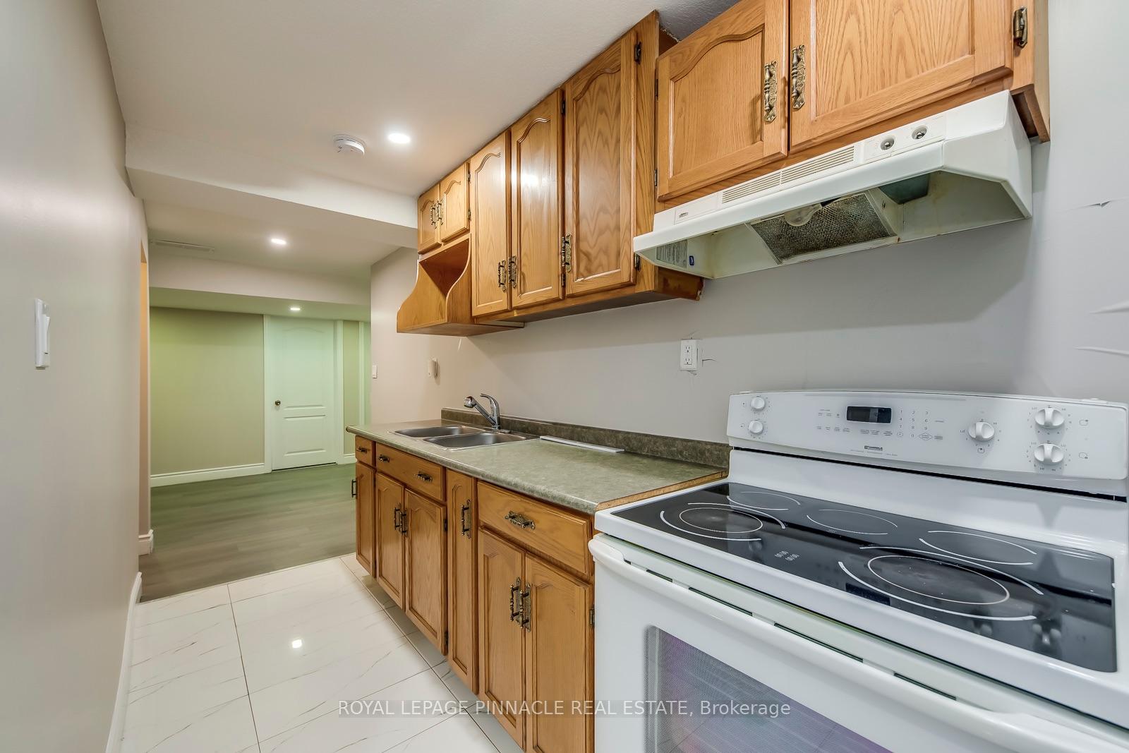 Photo 13 of Unit Lower, 11 Frankfurt Street, Kitchener, Huron Park — HOMEH